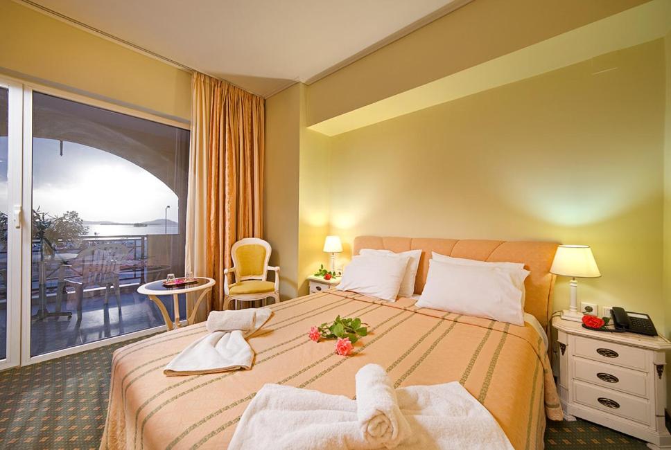 Double Room with Sea View - Photo 1