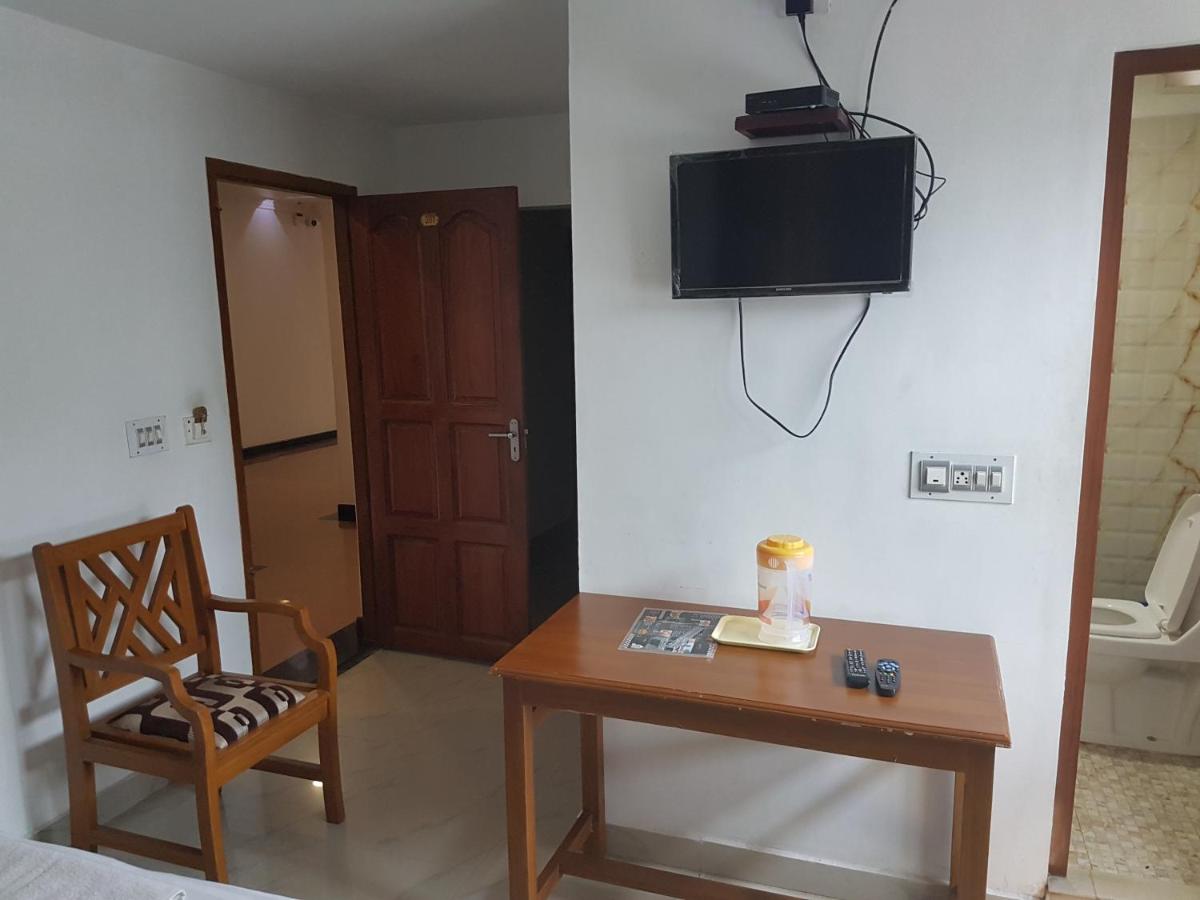 Standard Double Room with Fan photo 3