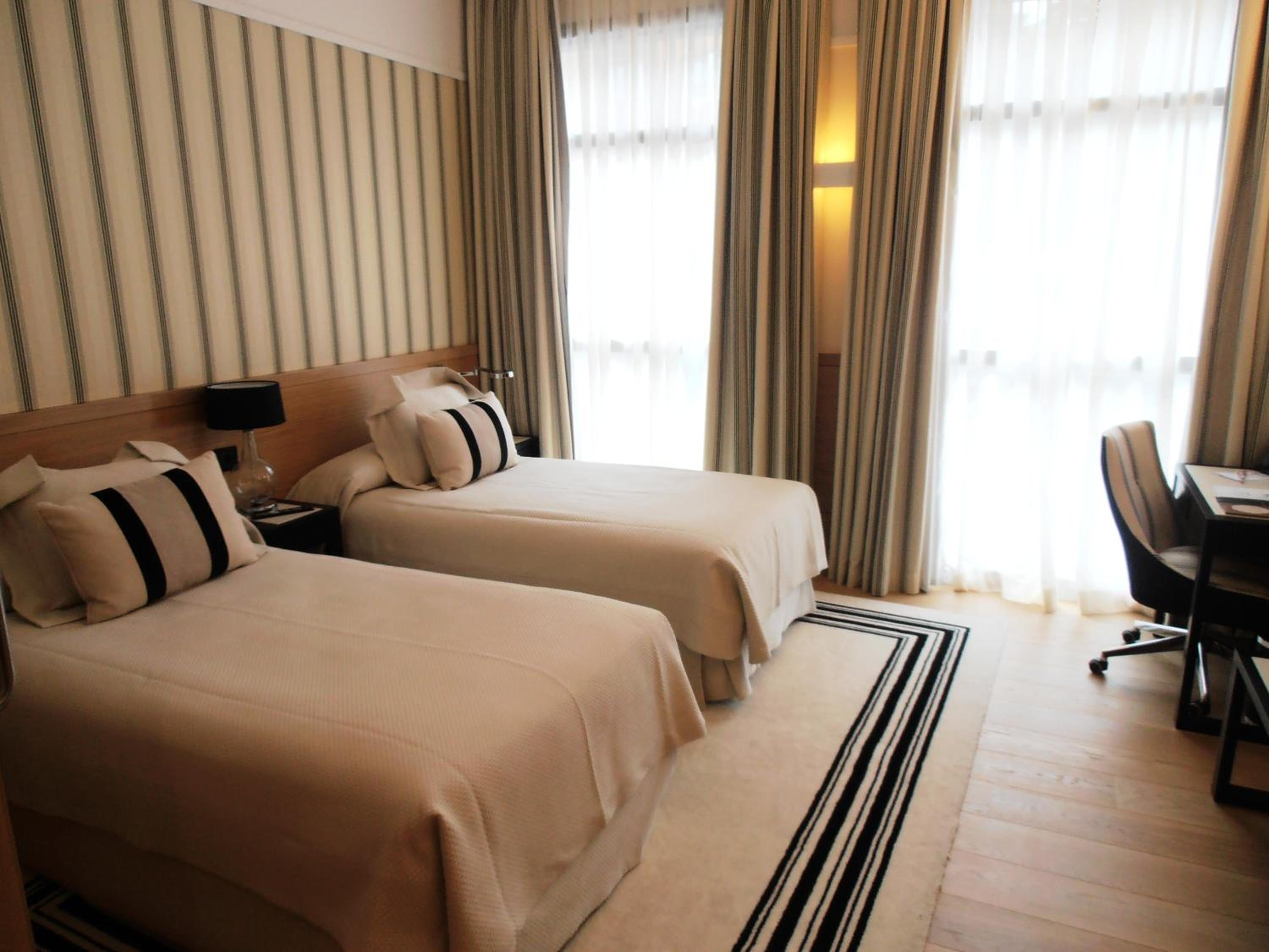 Double or Twin with Sea View and Extra Bed