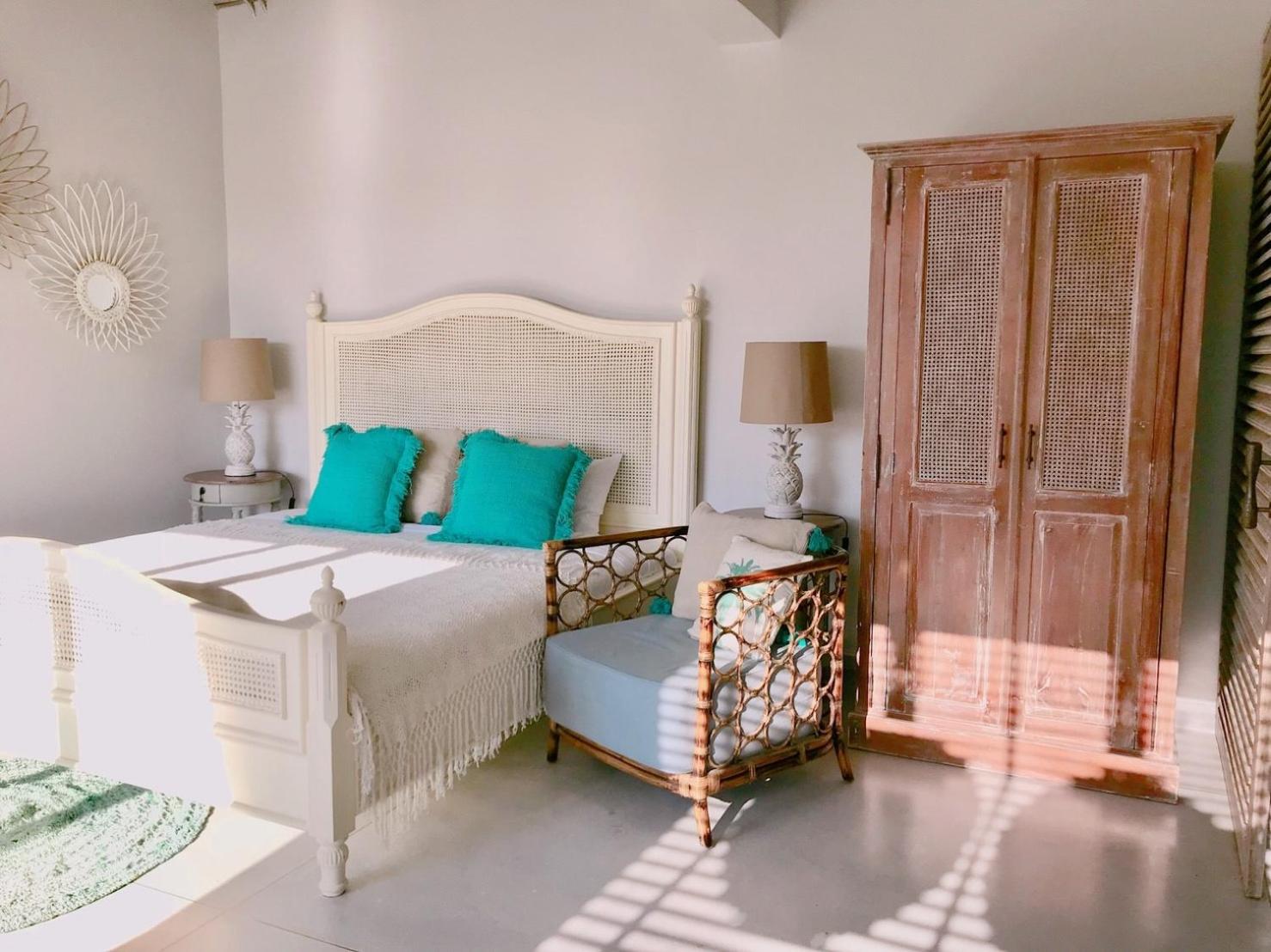 Four-Bedroom Villa Sea - Photo 1