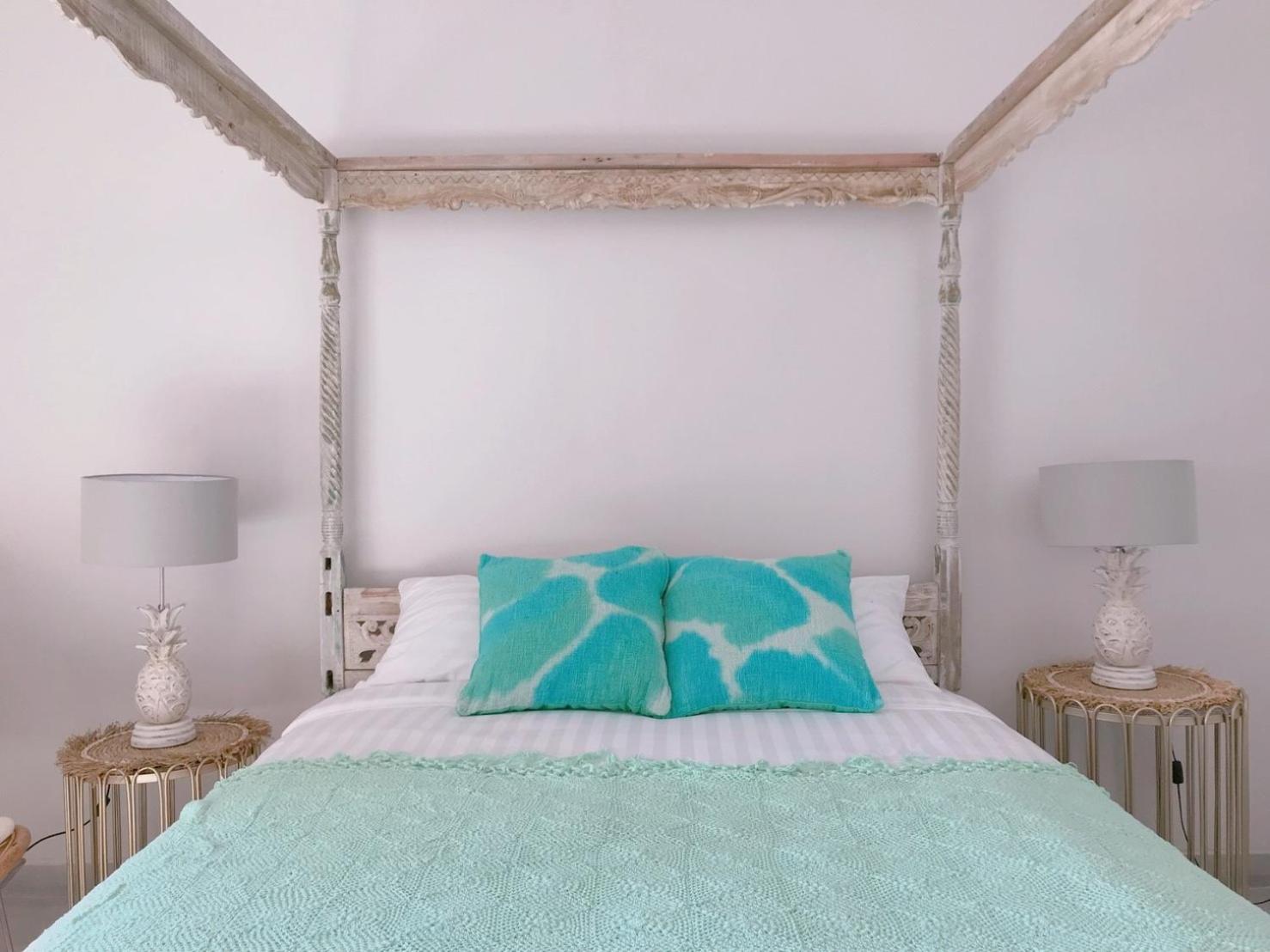 Four-Bedroom Villa Sea - Photo 3