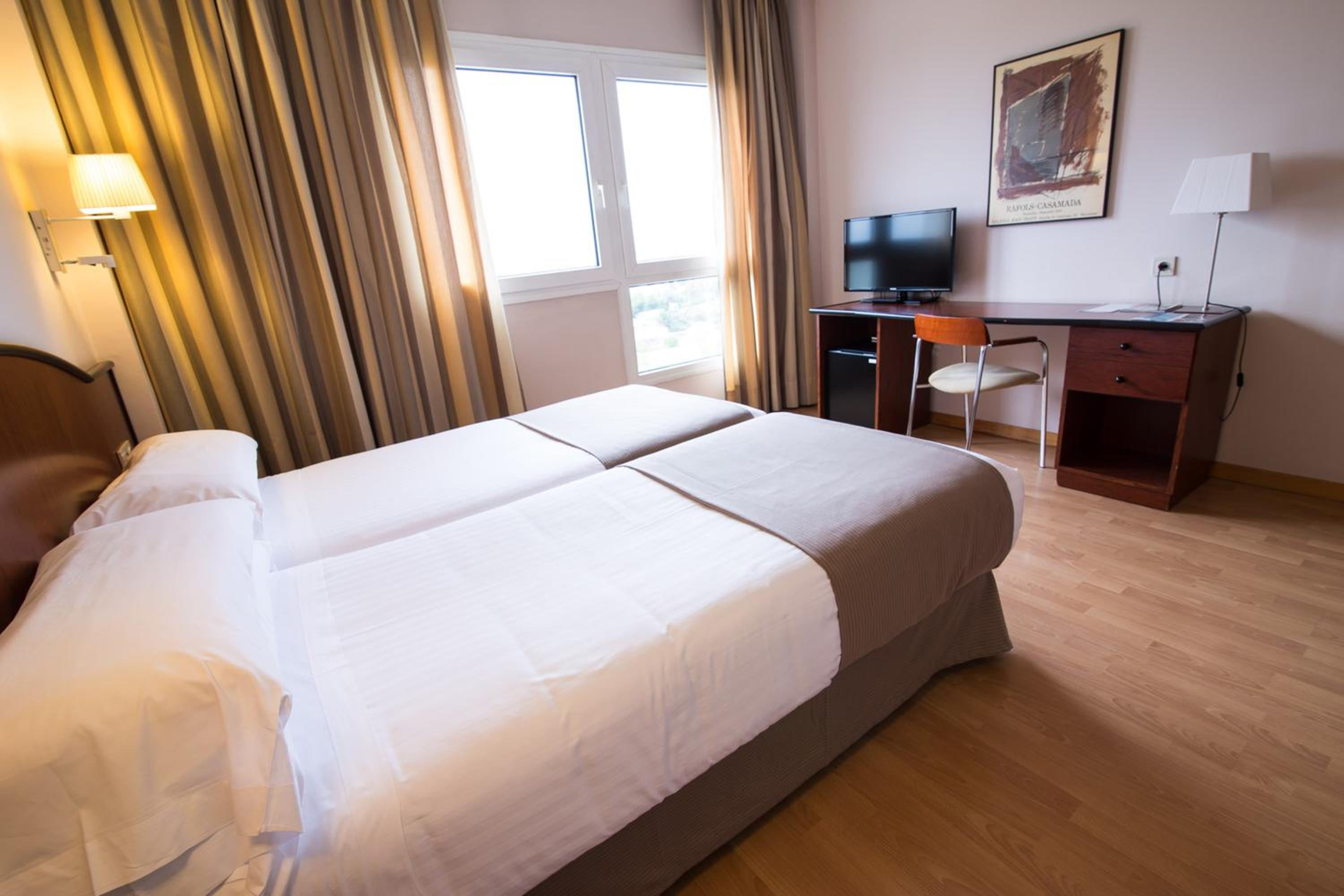Standard Twin Room - Photo 1