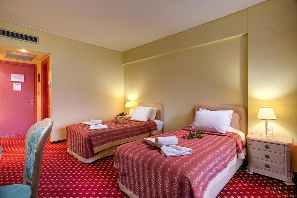 Twin Room with Sea View - Photo 1