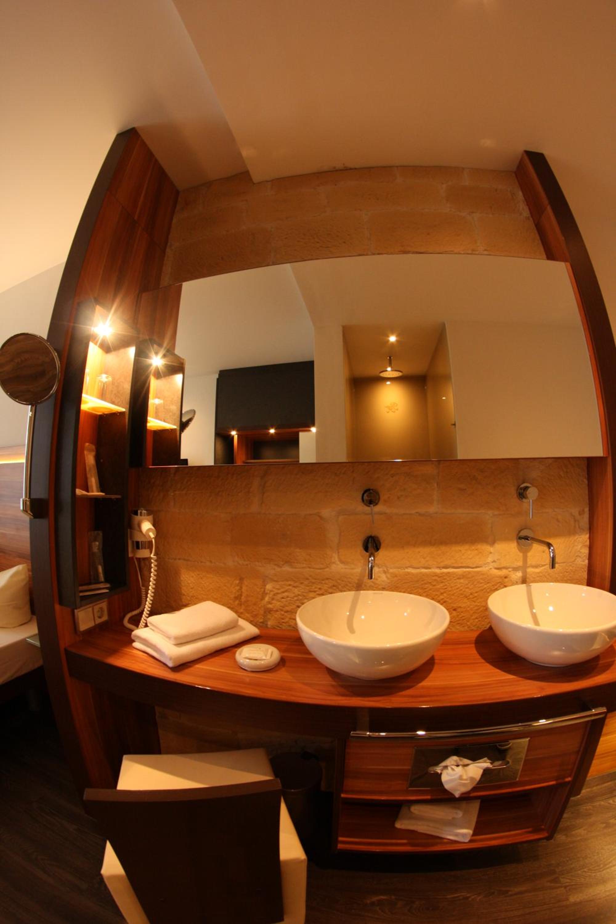 Suite - Photo 4