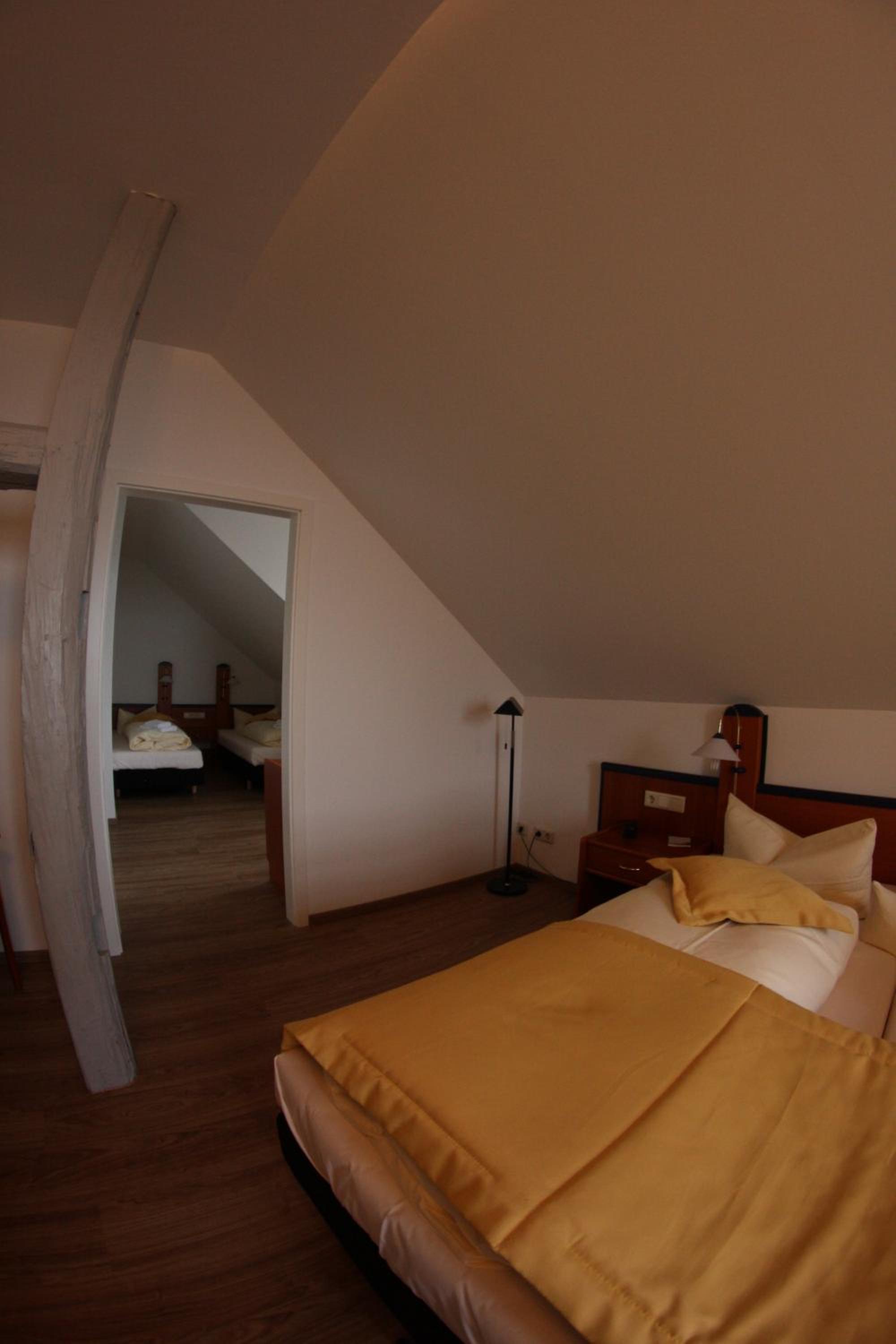 Family Room (4 Adults) - Photo 2
