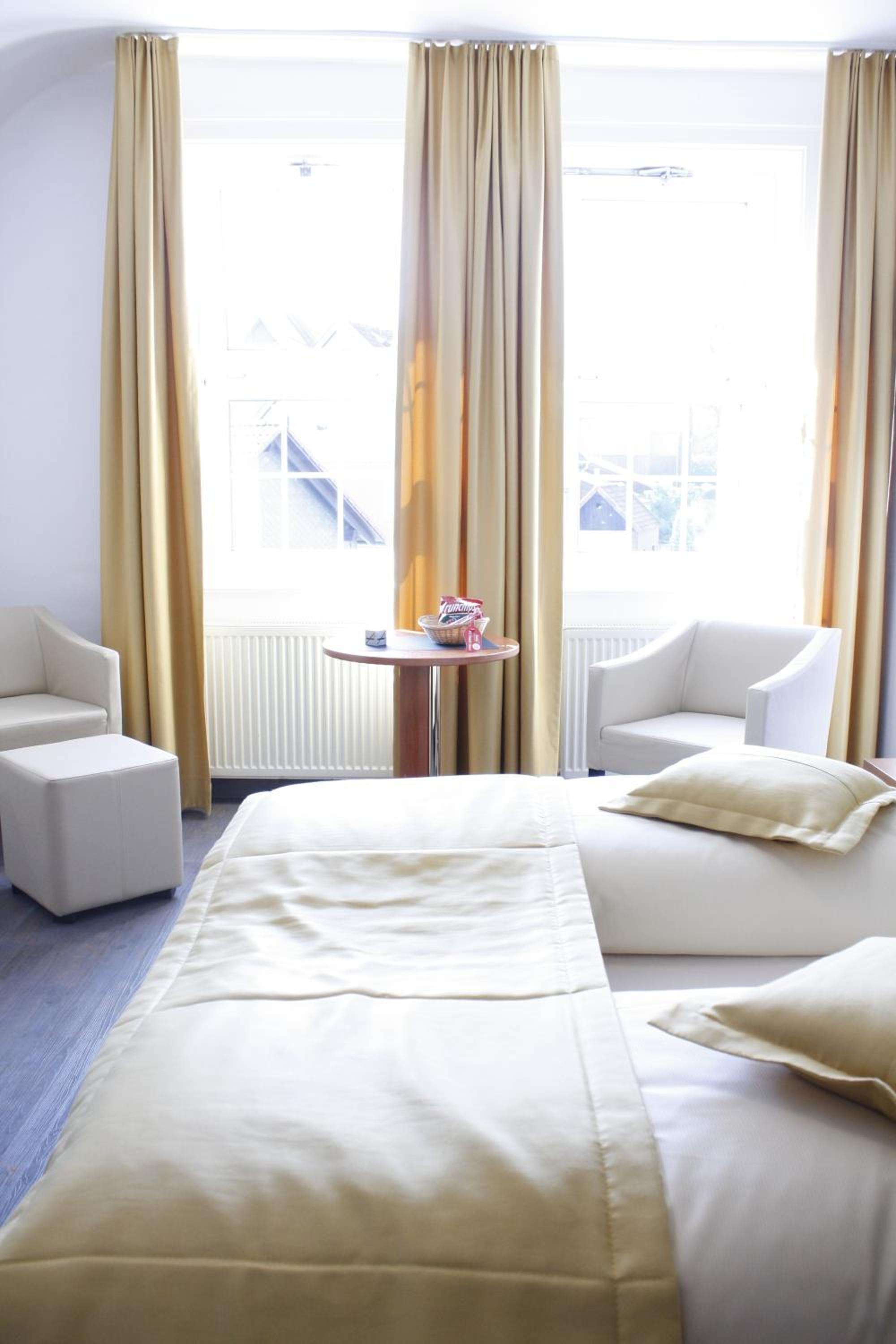 Double Room - Photo 1