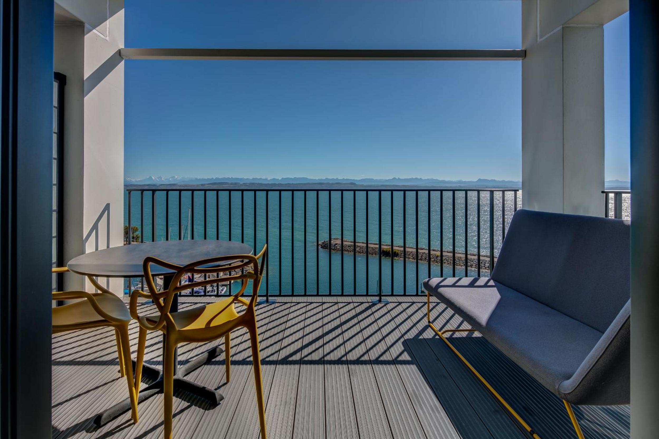 Executive Room with Terrace and Lake view - Photo 11