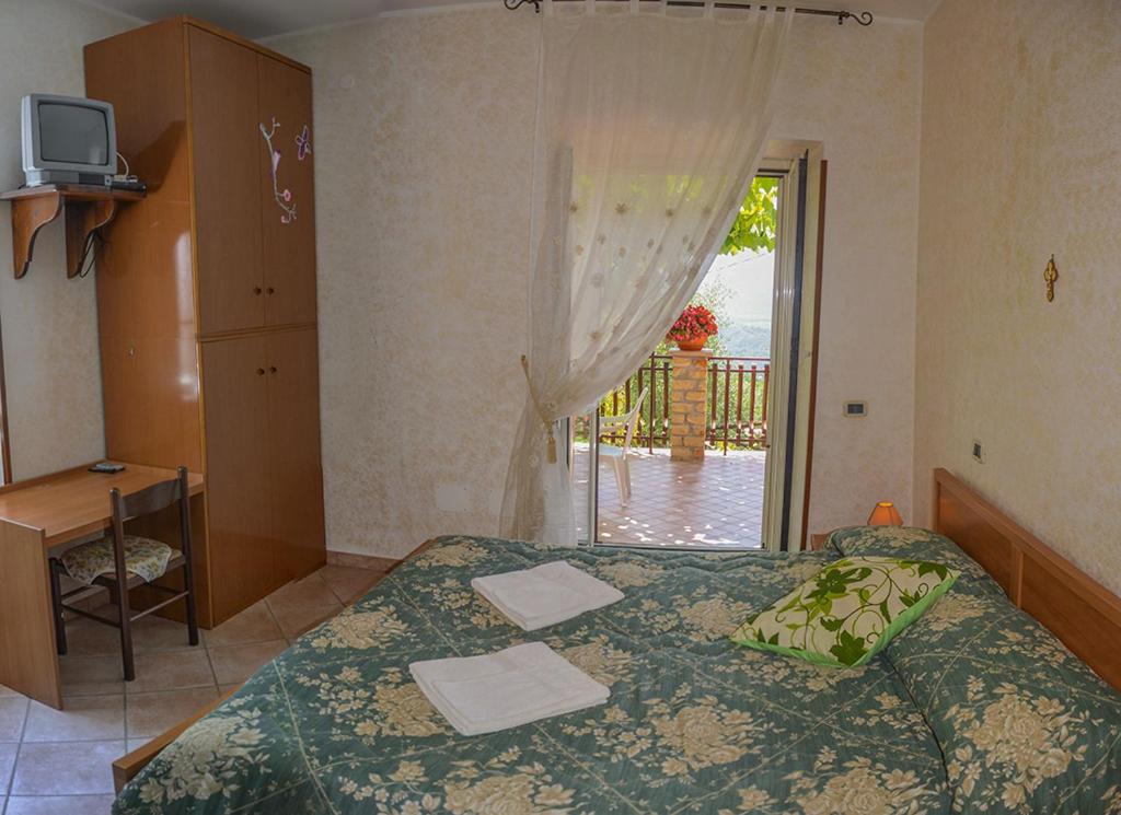Quadruple Room - Photo 3