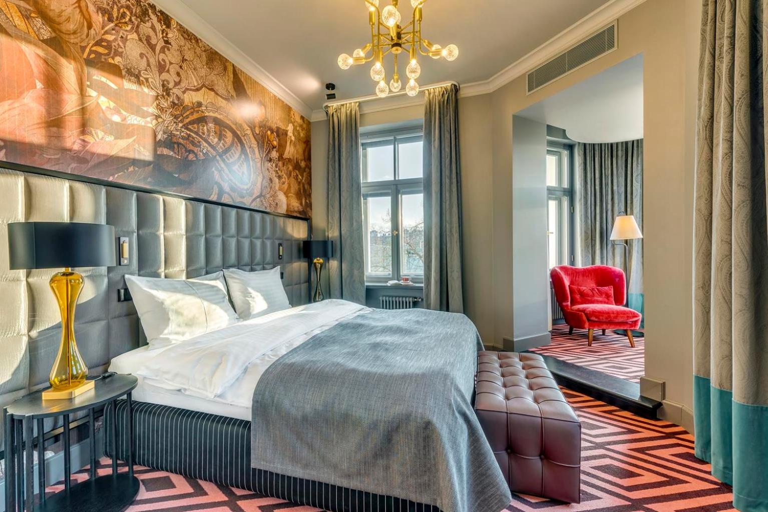 Deluxe Suite