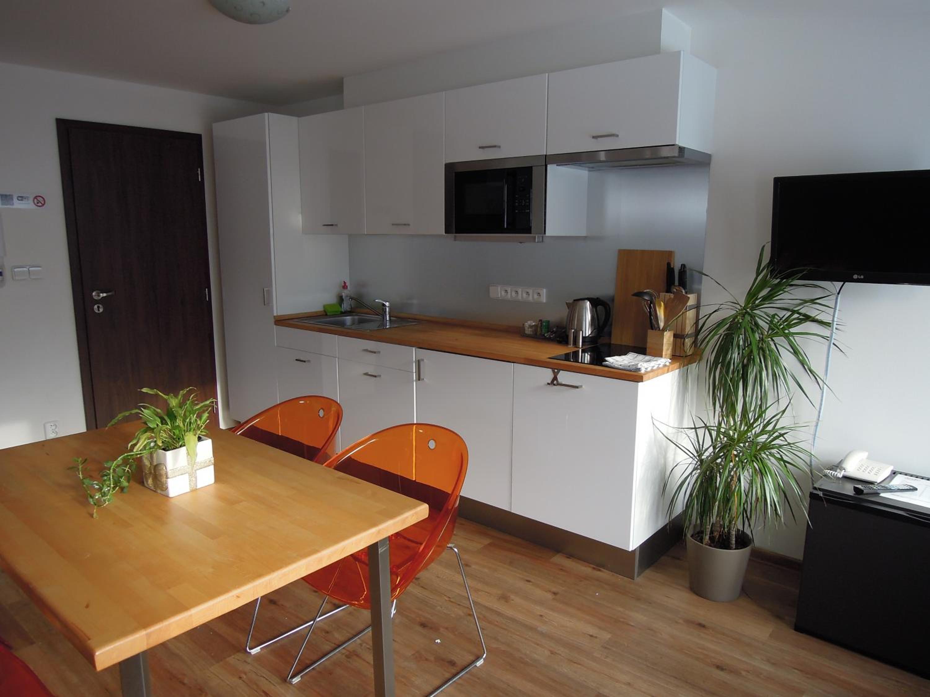 Apartment photo 2
