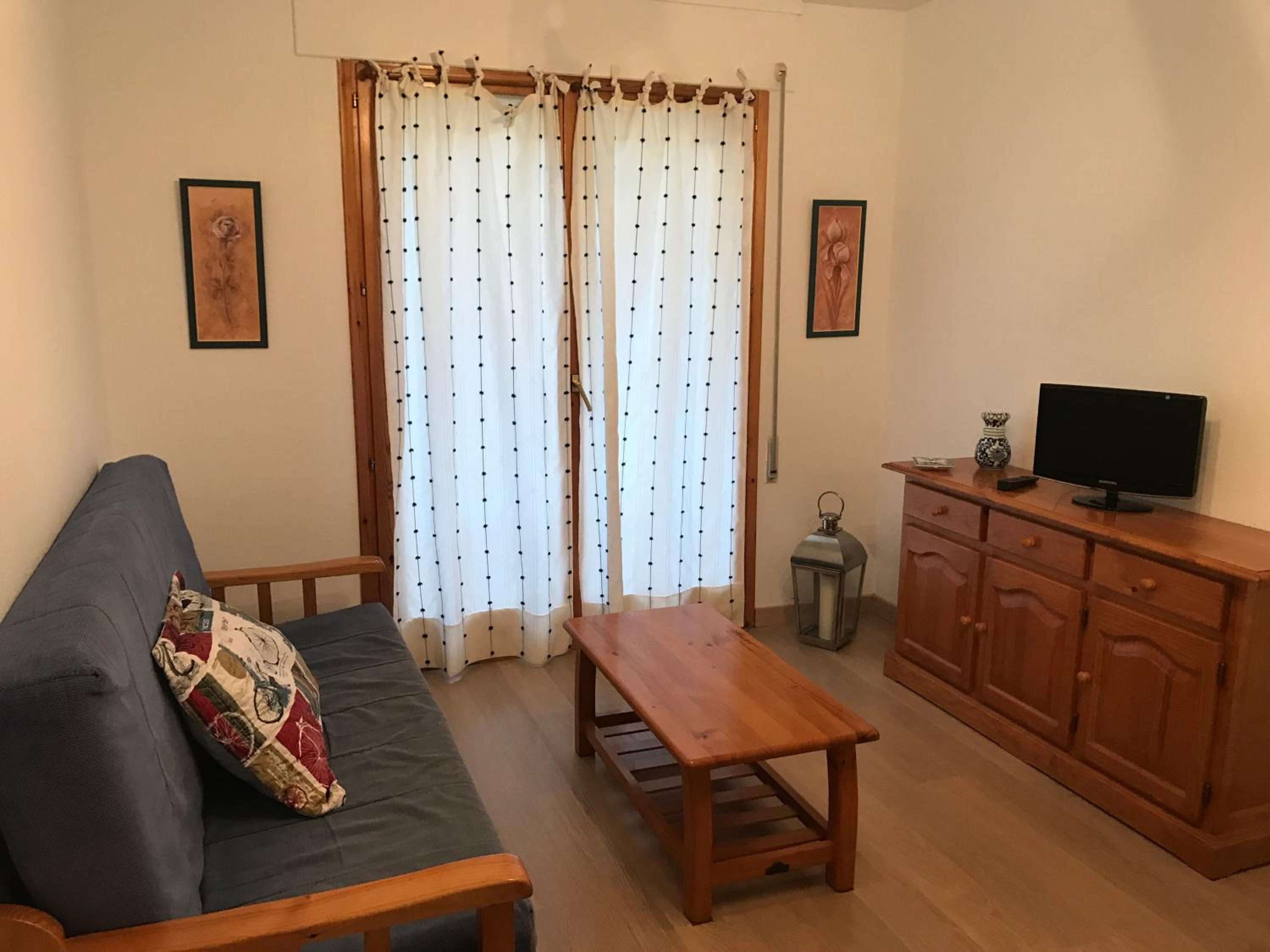 Apartment (2-4 Adults) photo 3