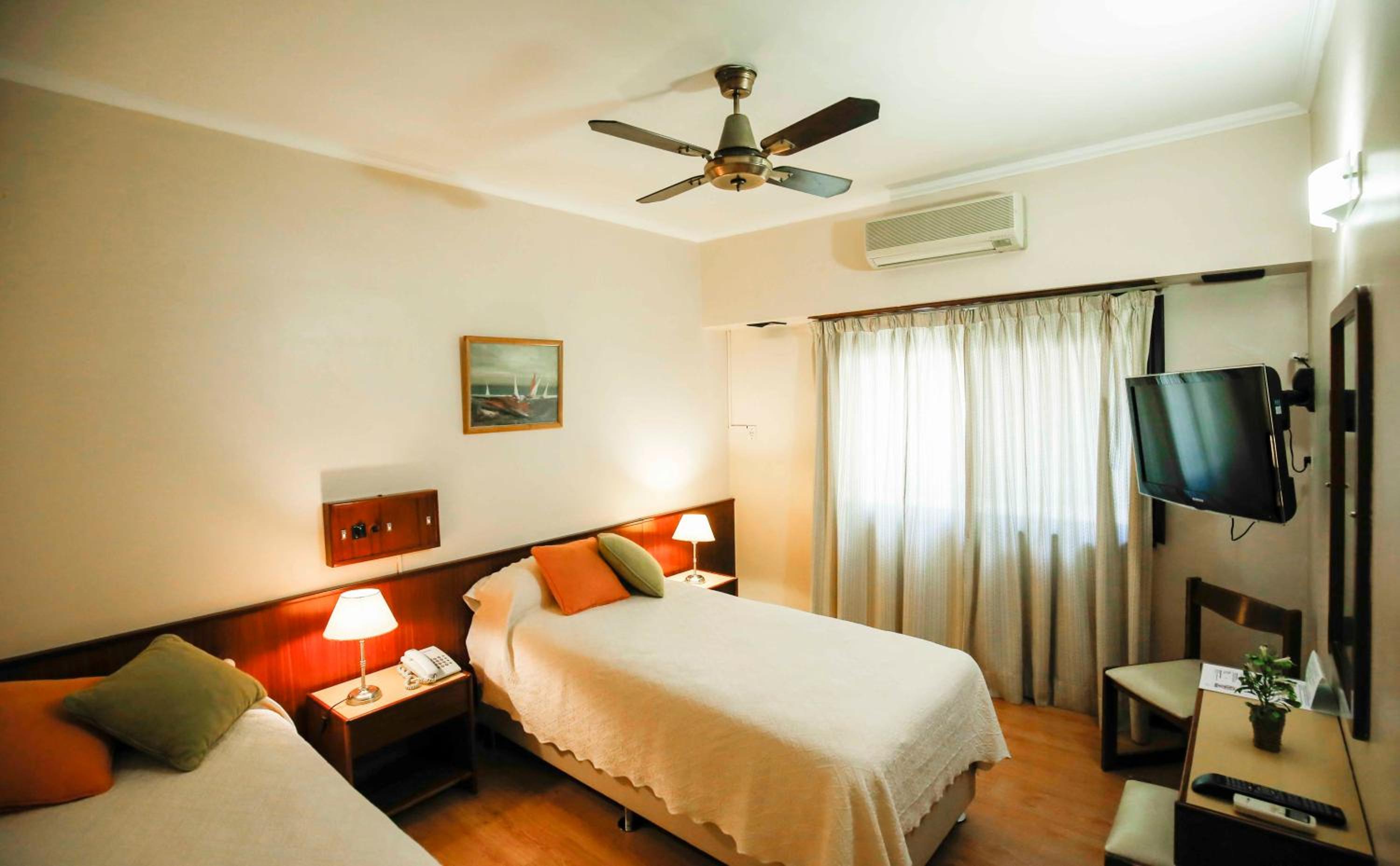 Superior Triple Room photo 2