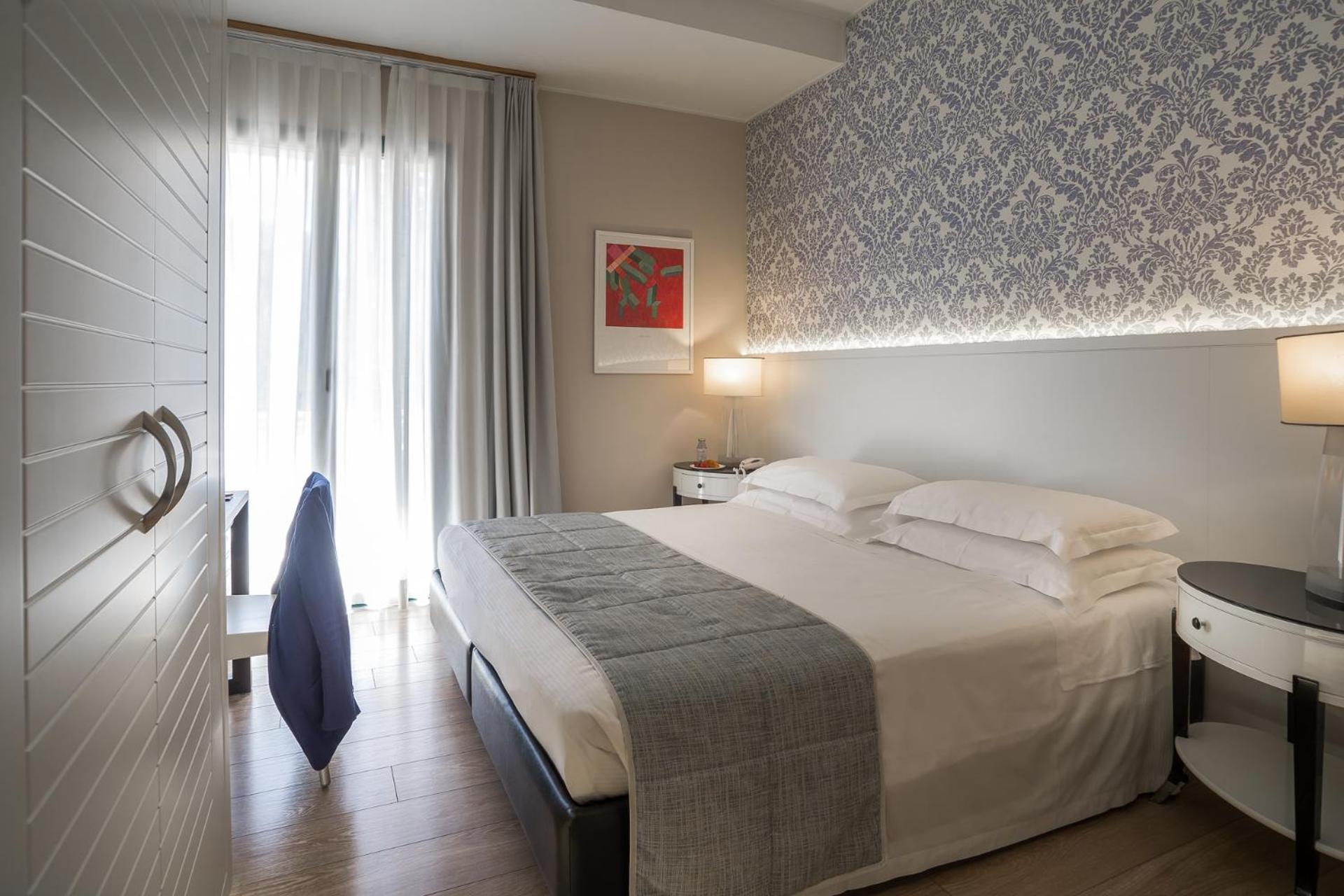 Superior Room with Sea Side View - Photo 10