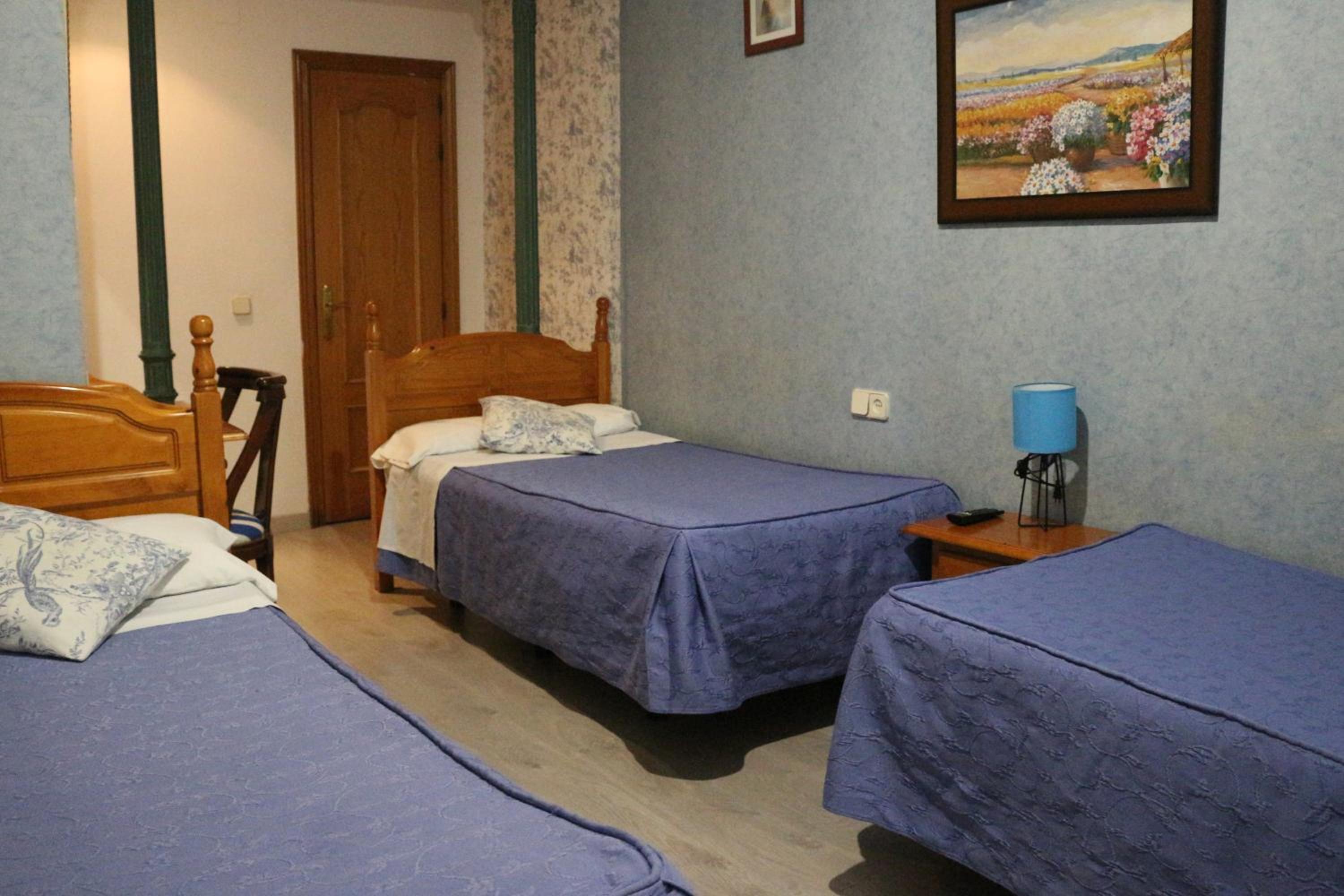 Triple Room - Photo 9