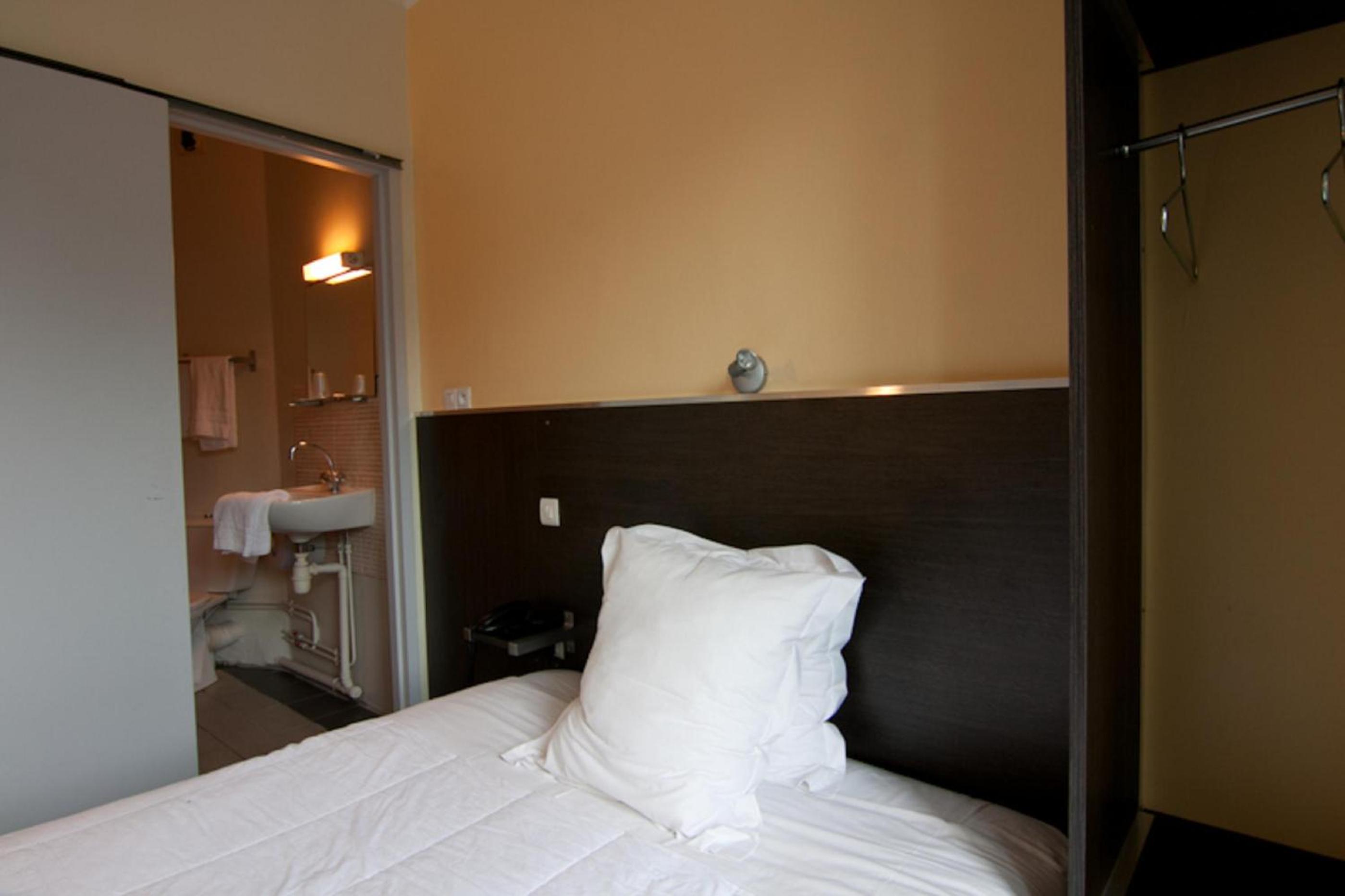 Double Room - Photo 3