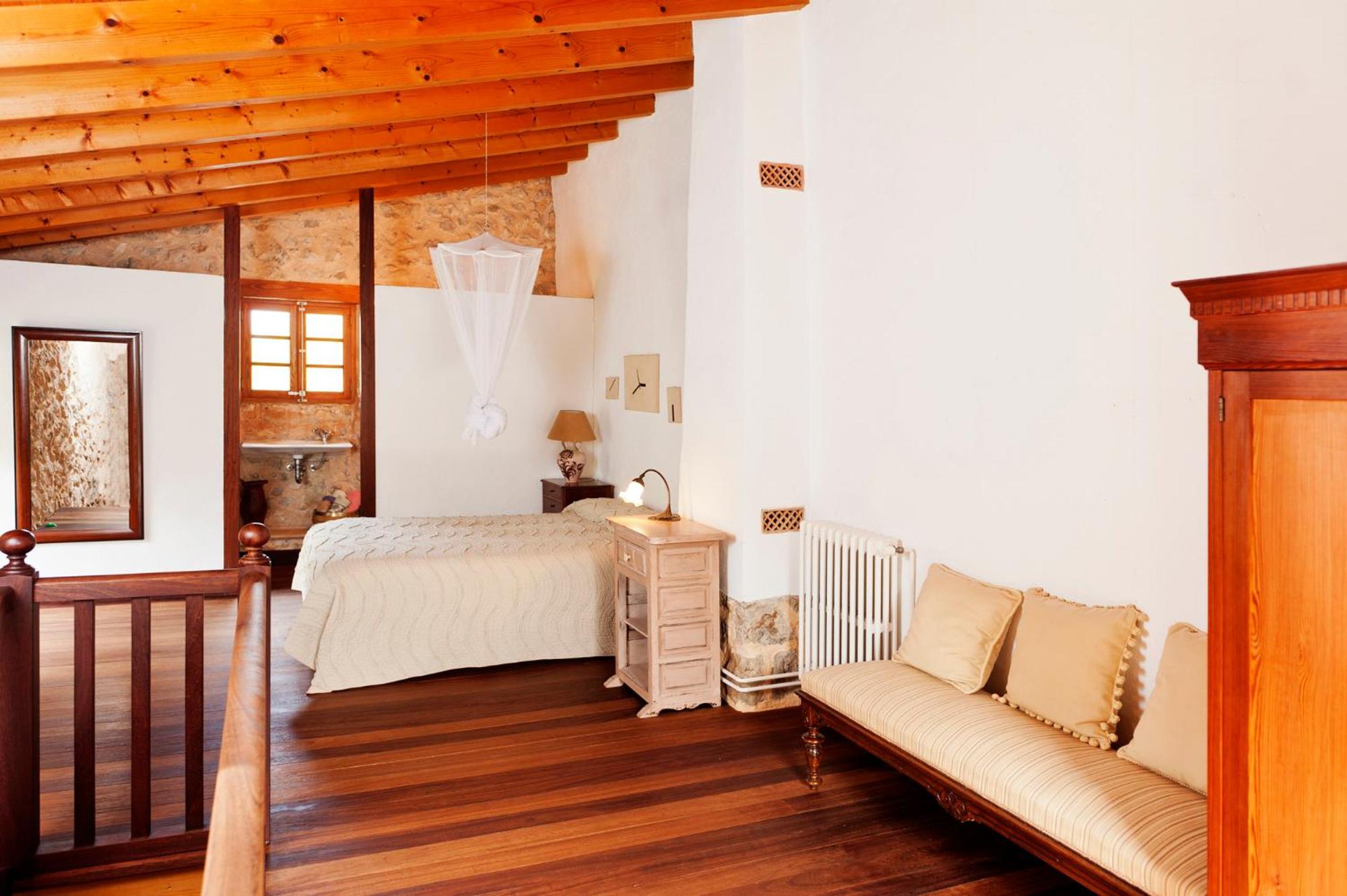 Villa de Cuatro Habitaciones