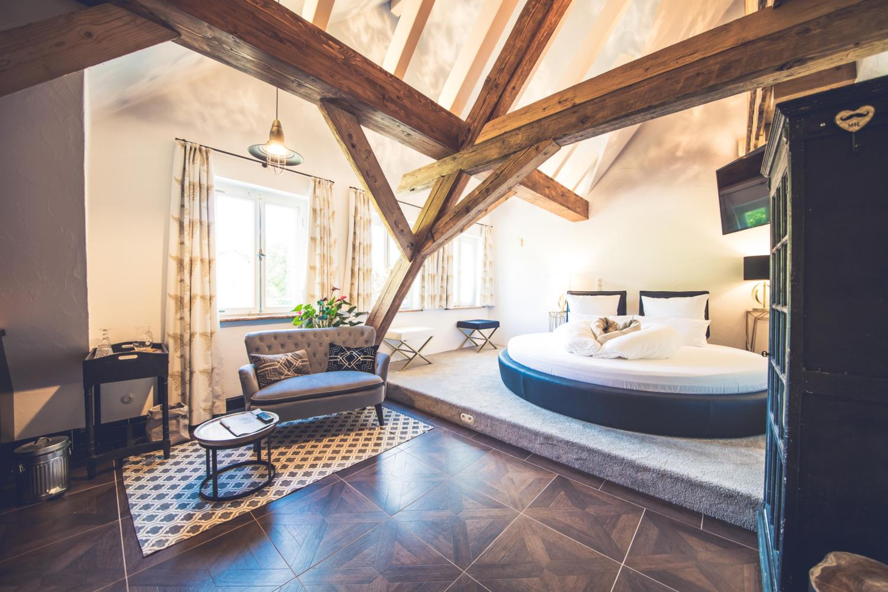 Deluxe Suite - Photo 3
