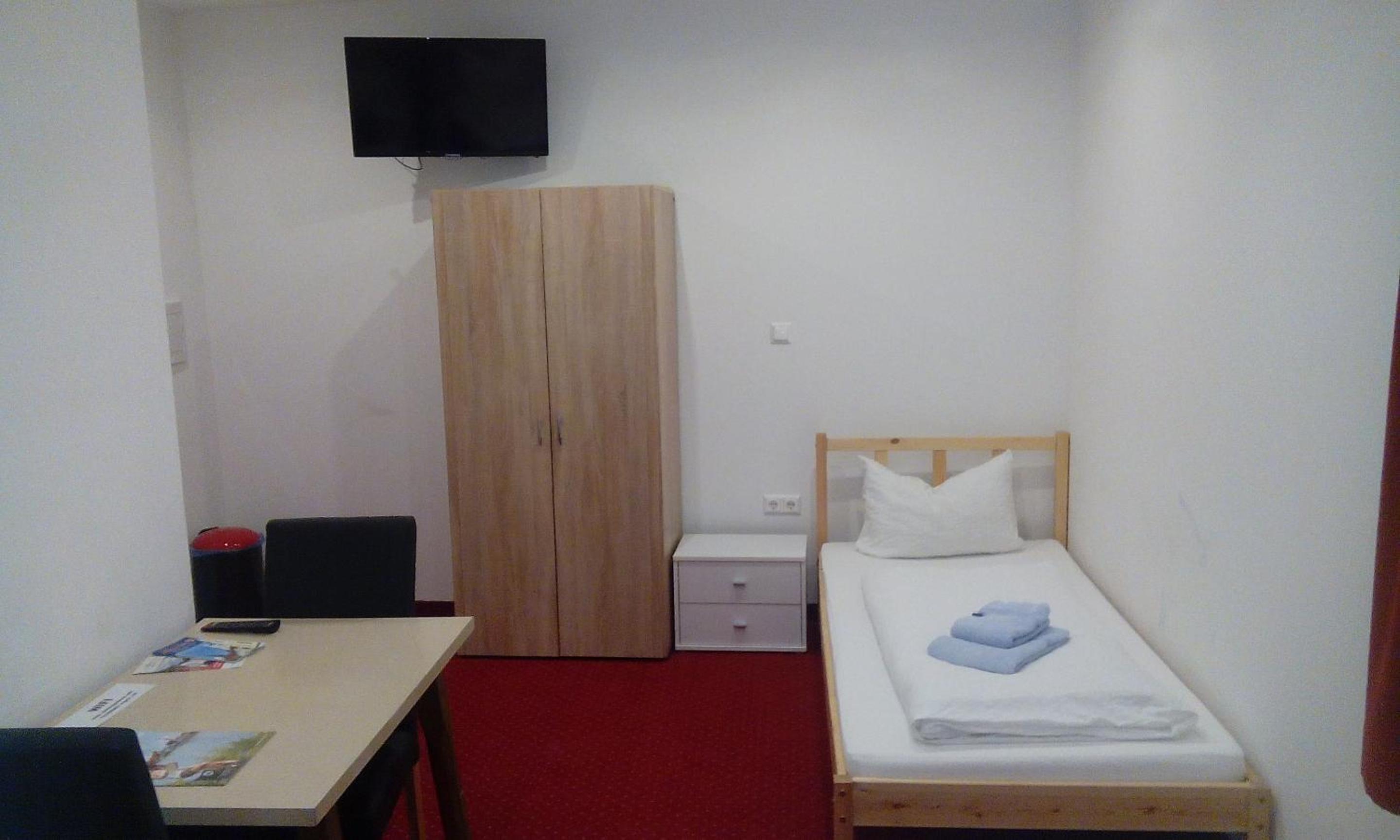 Double or Twin Room photo 2