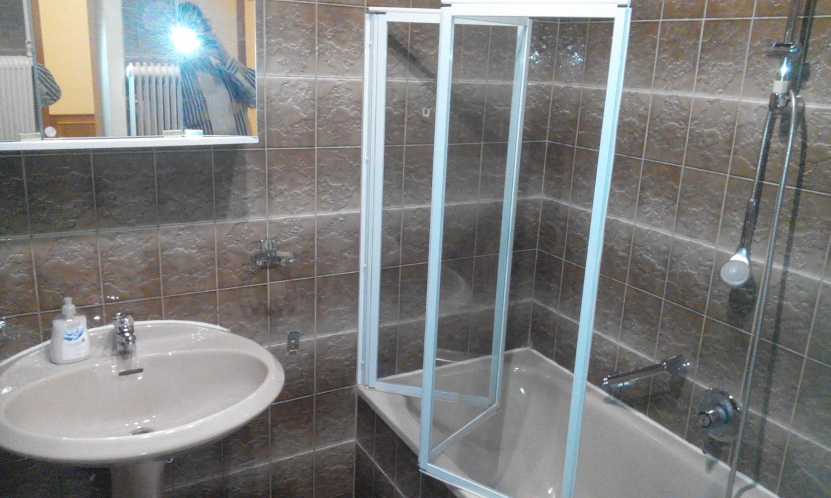 Triple Room with Shared Toilet photo 3