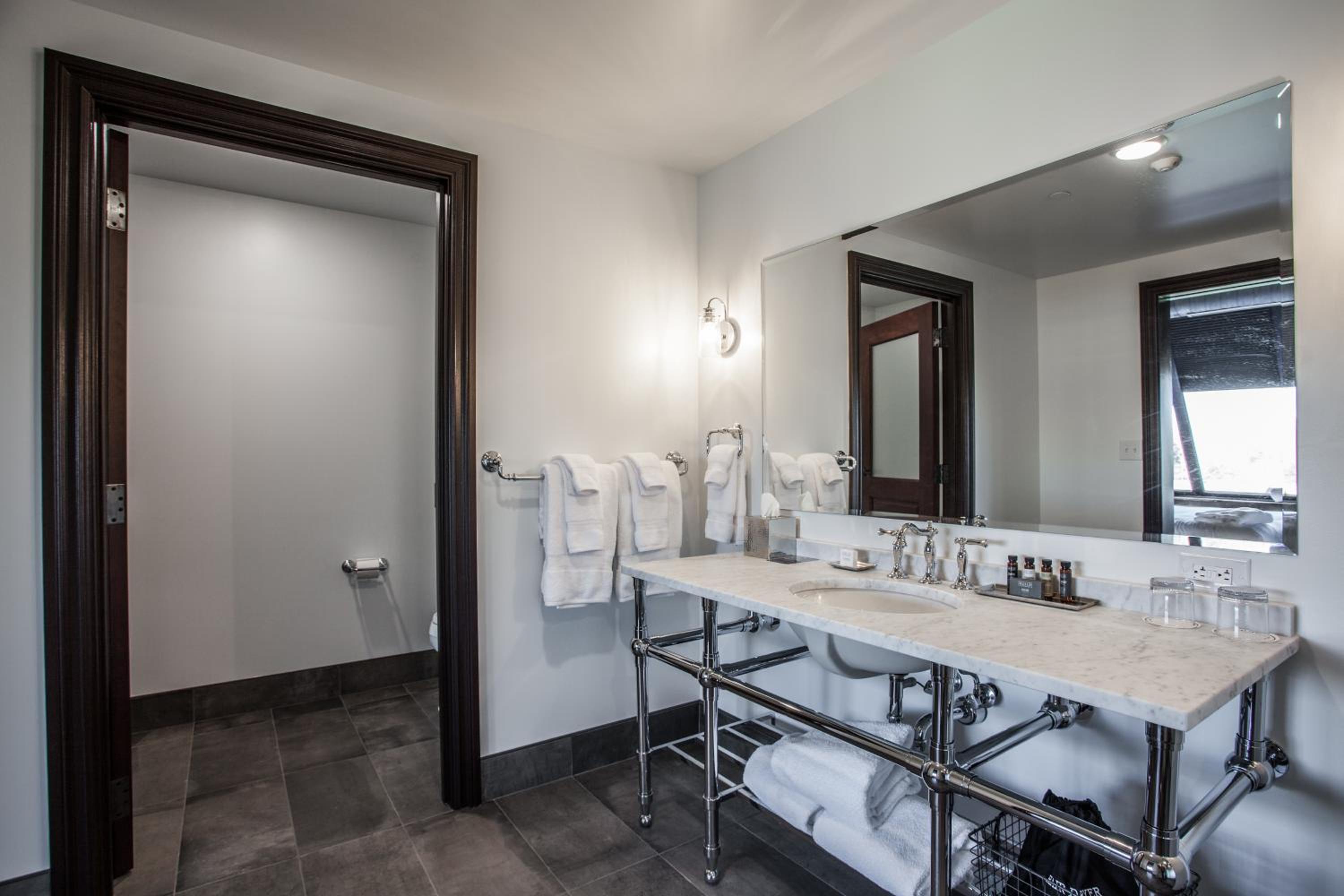 Executive Suite photo 2