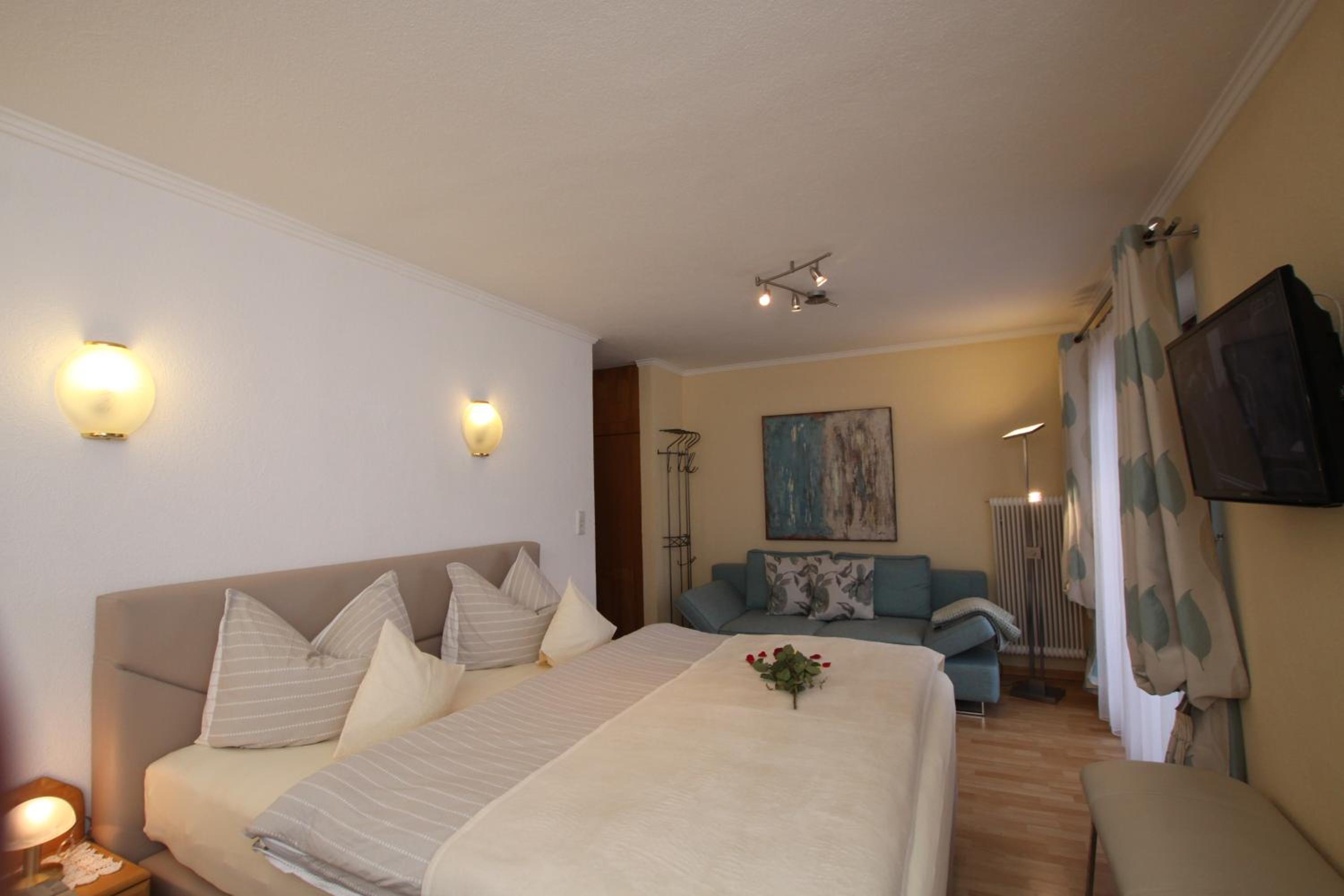 Double Room with Balcony photo 2