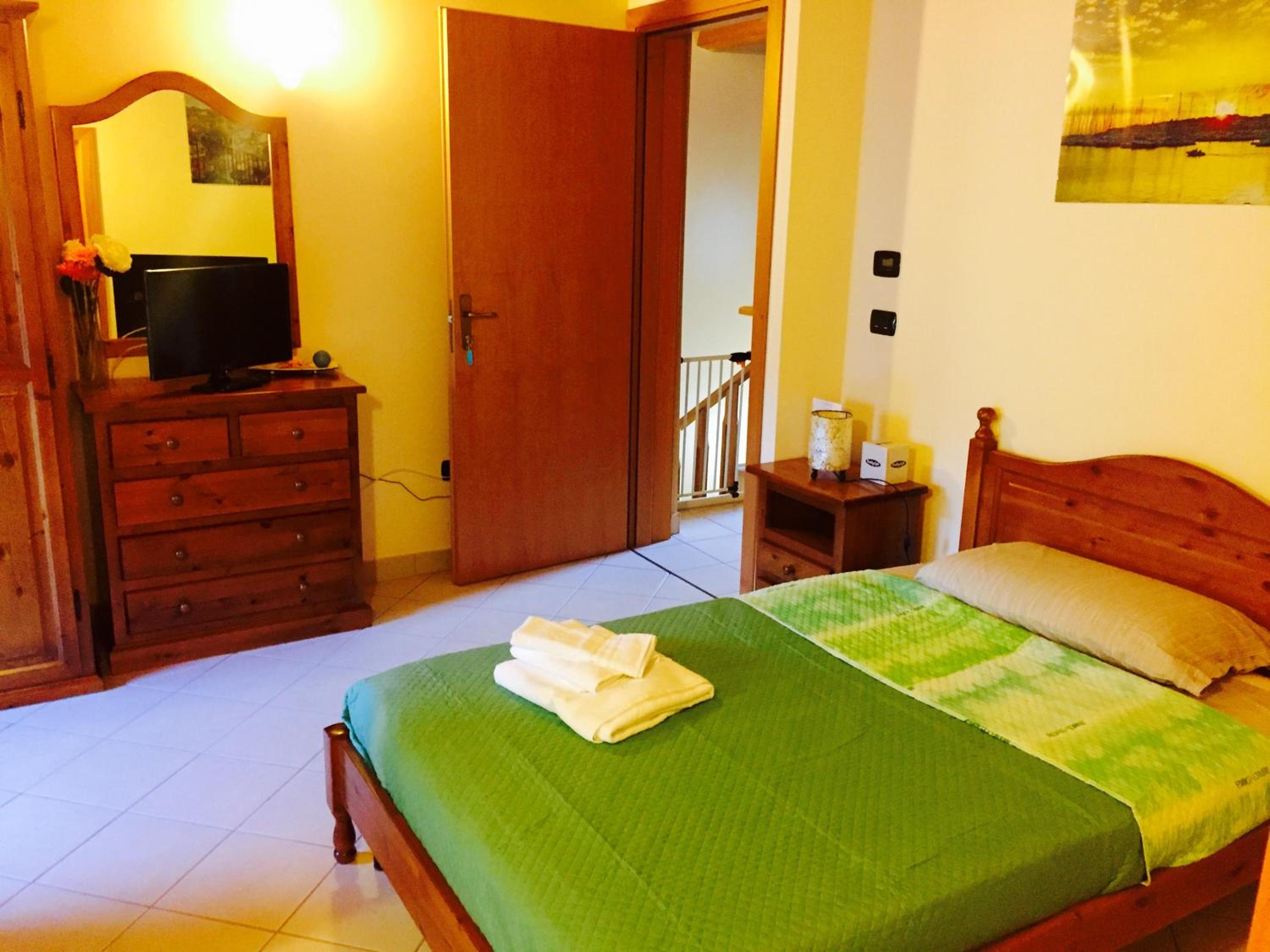 Large Single Room photo 1