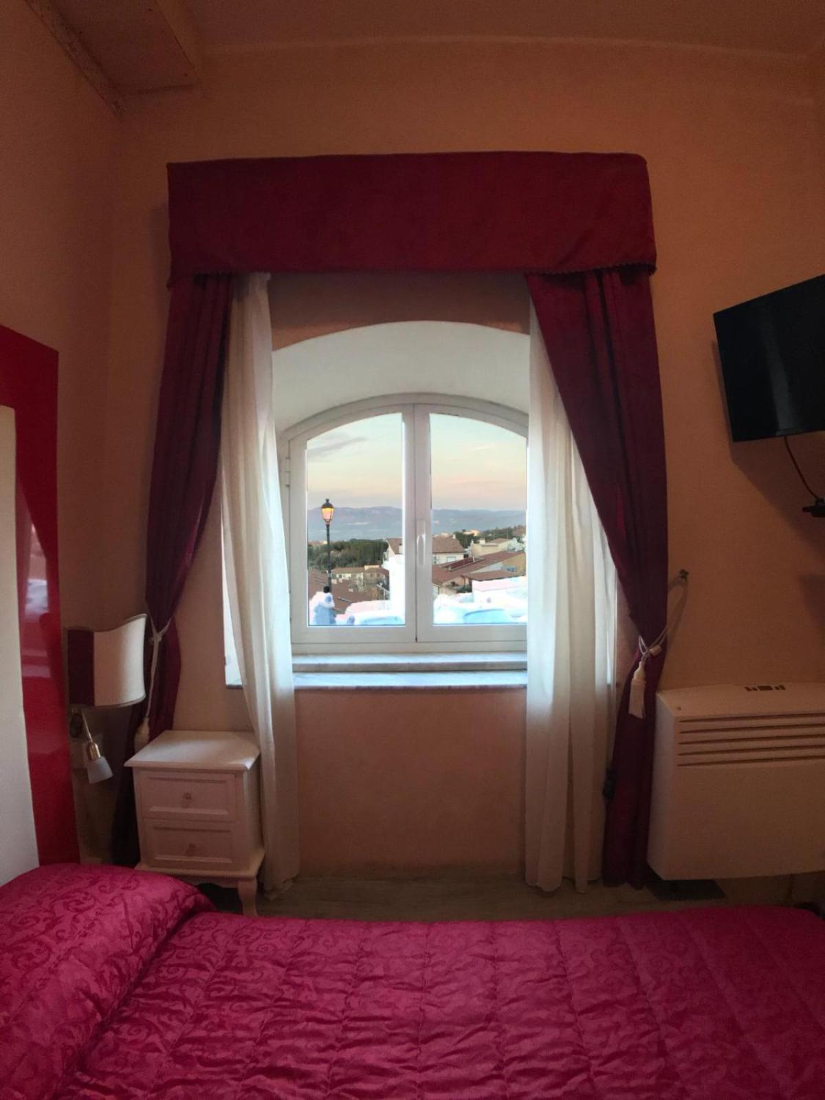 Double or Twin Room - Photo 1