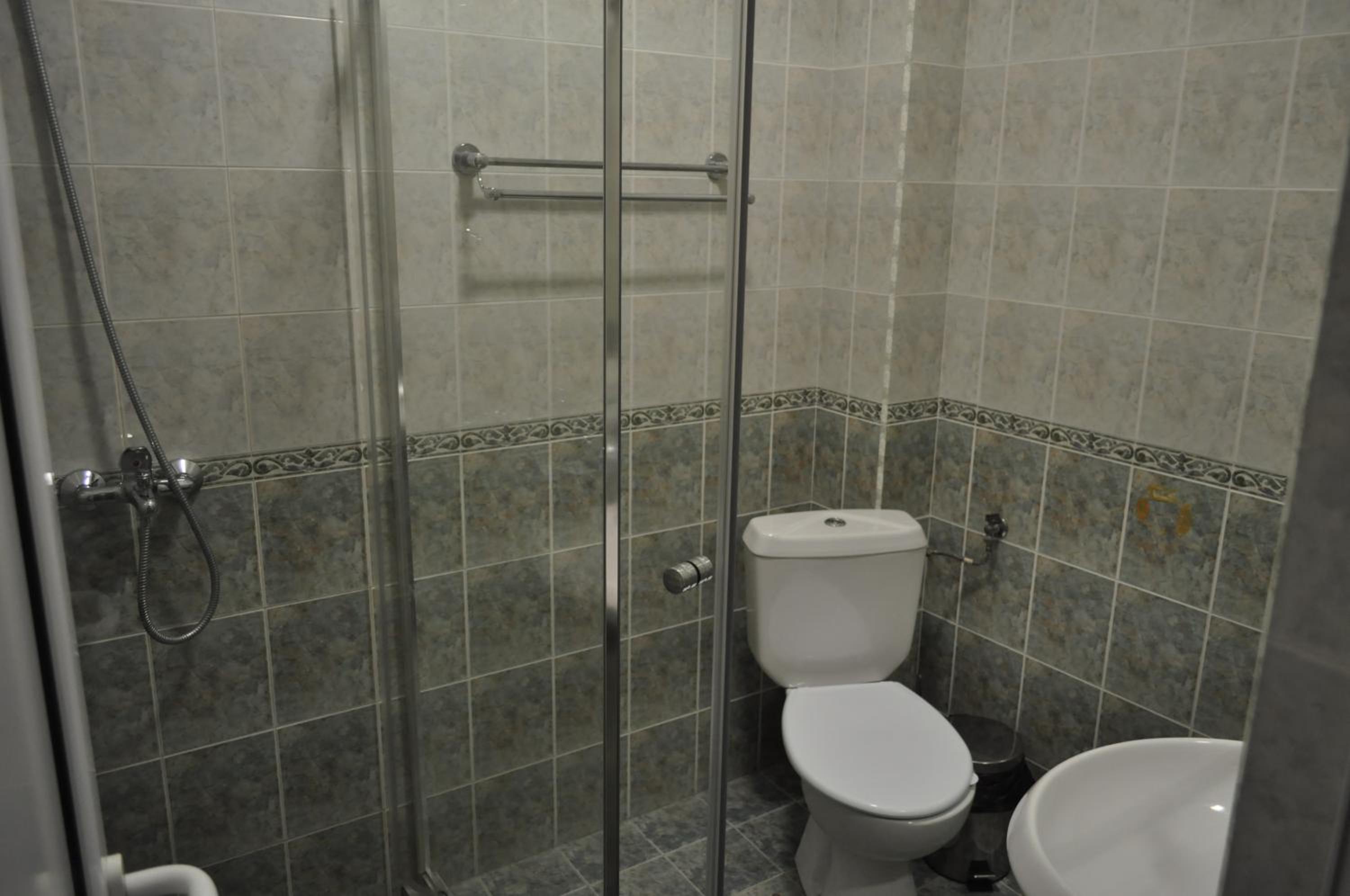 One-Bedroom Apartment with Balcony - Photo 8