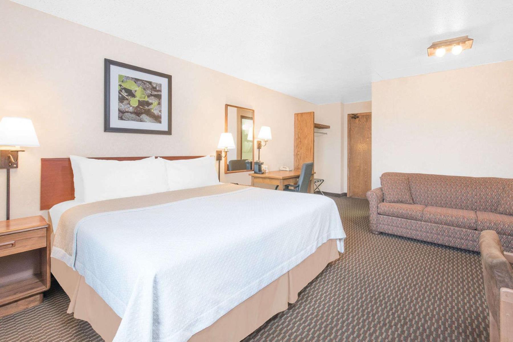 King Room - Non-Smoking - Photo 1