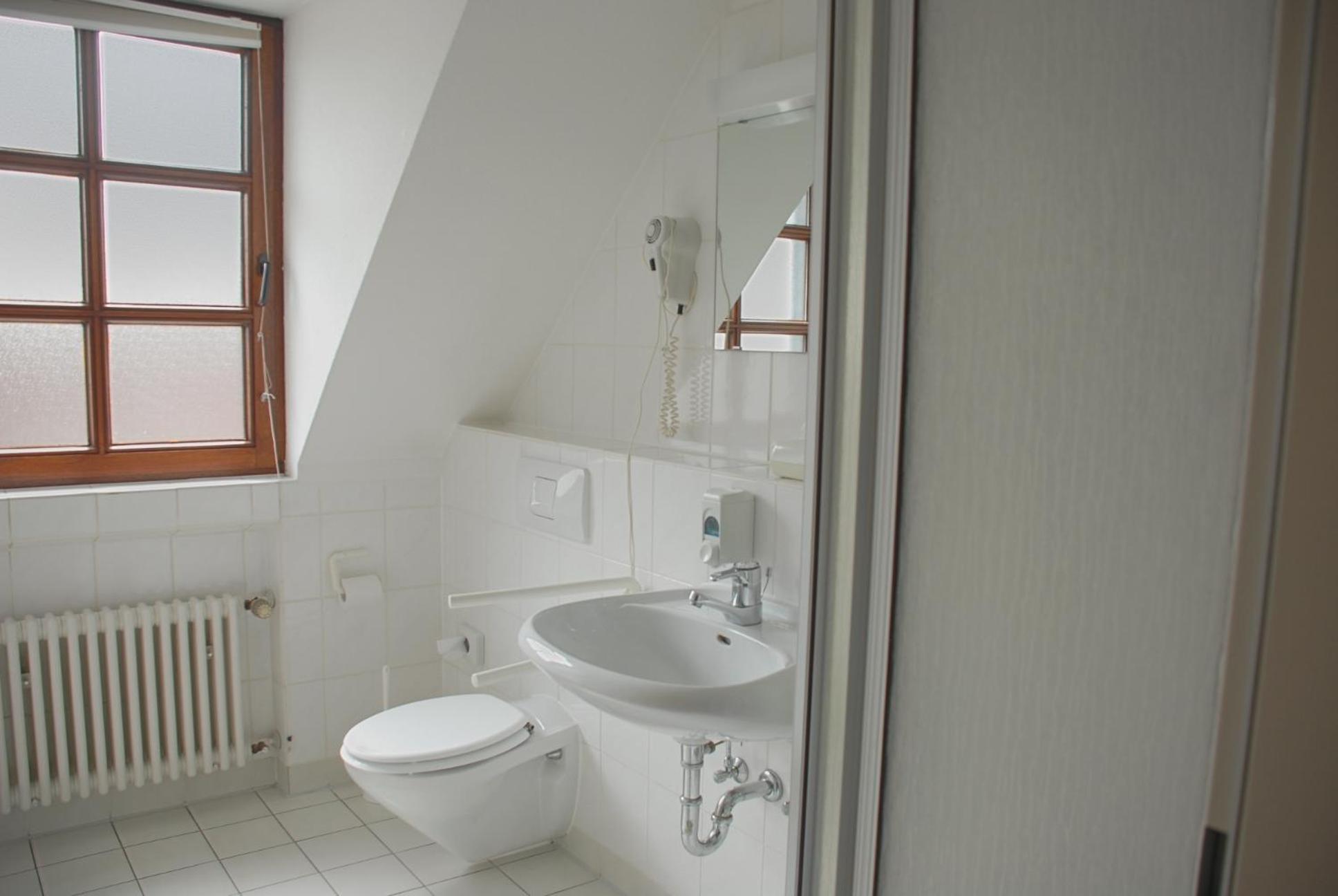Single Room photo 3