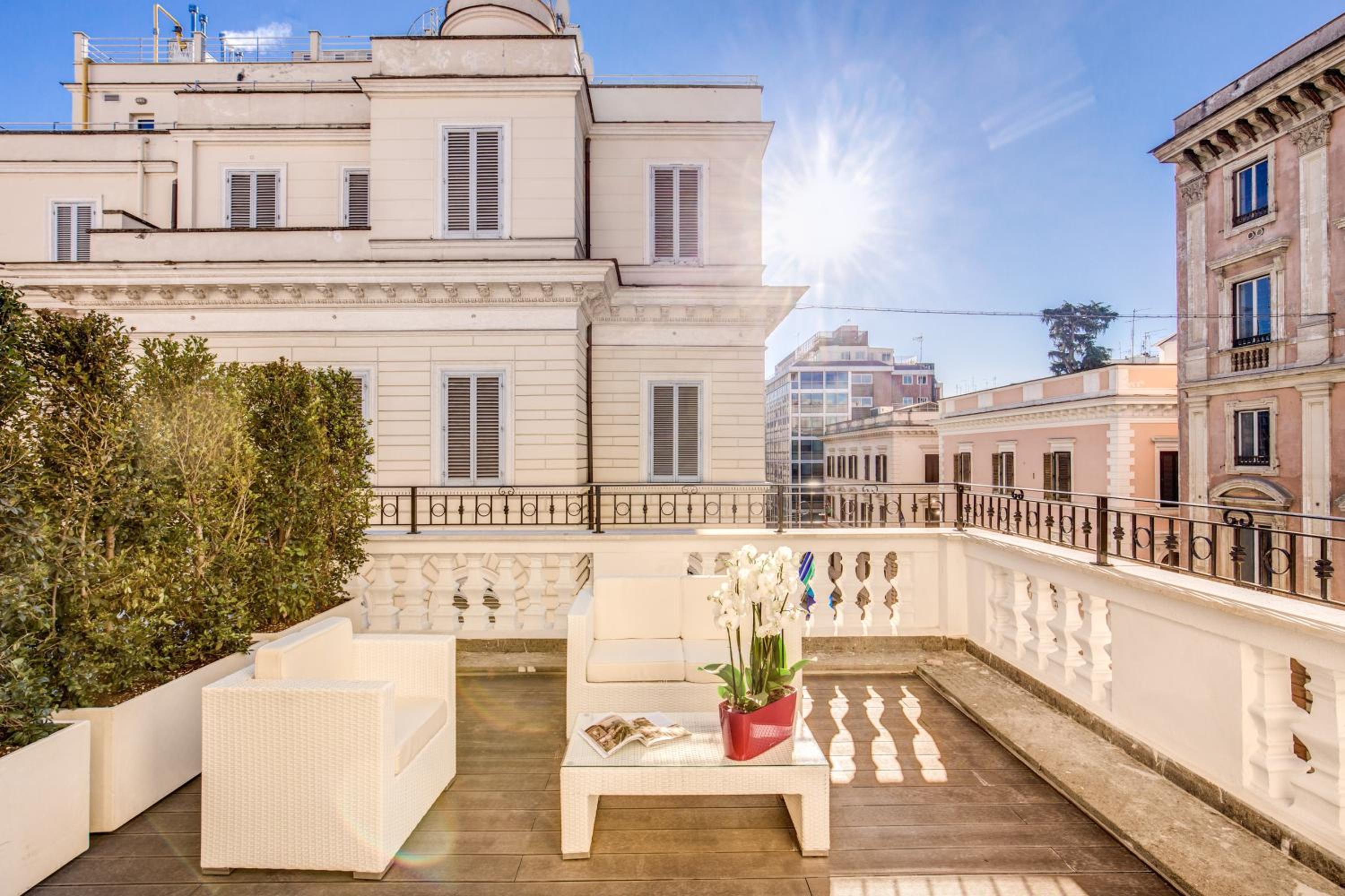 Deluxe Double or Twin Room with Terrace