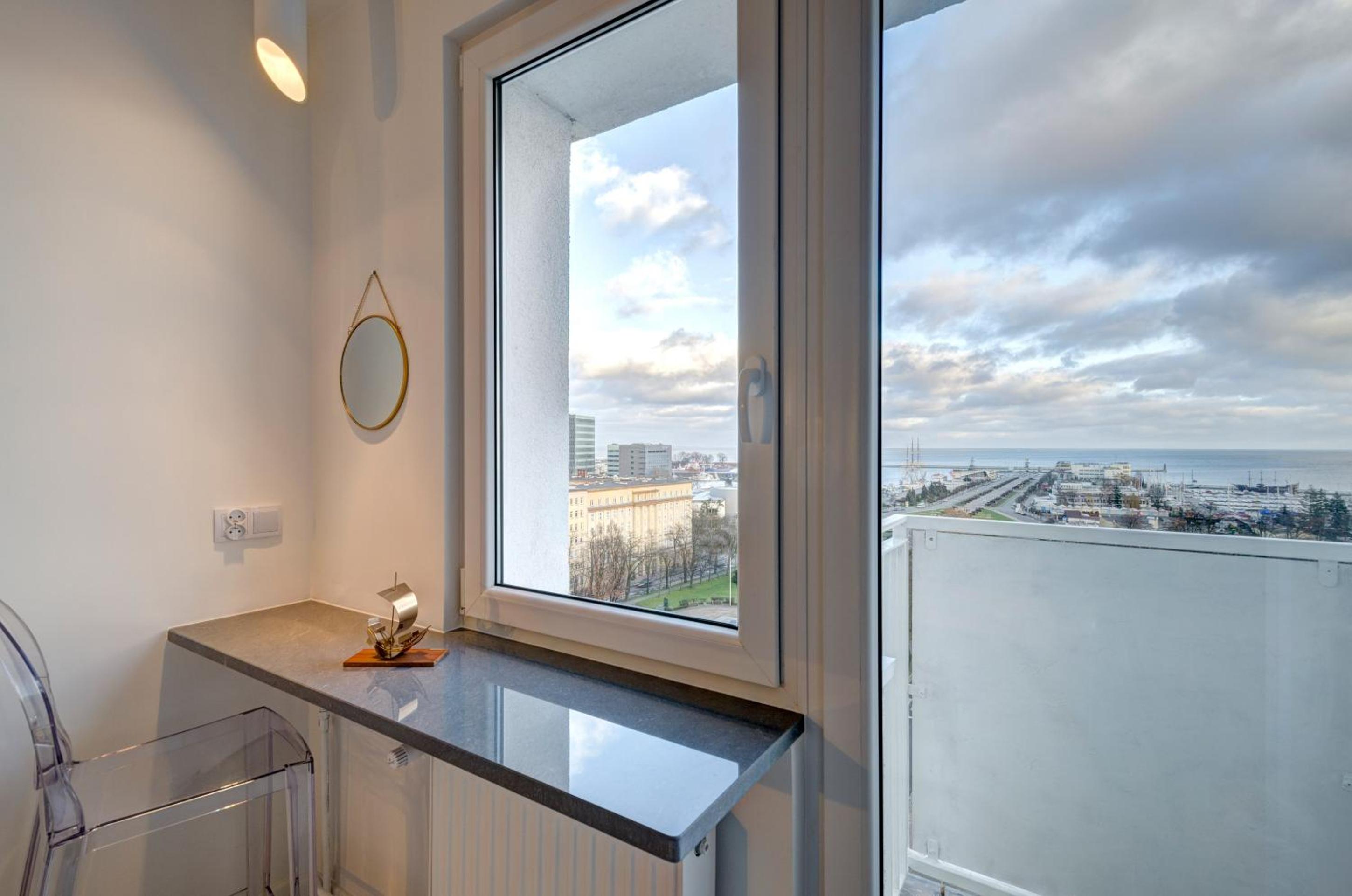 Apartment with Sea View - Photo 2