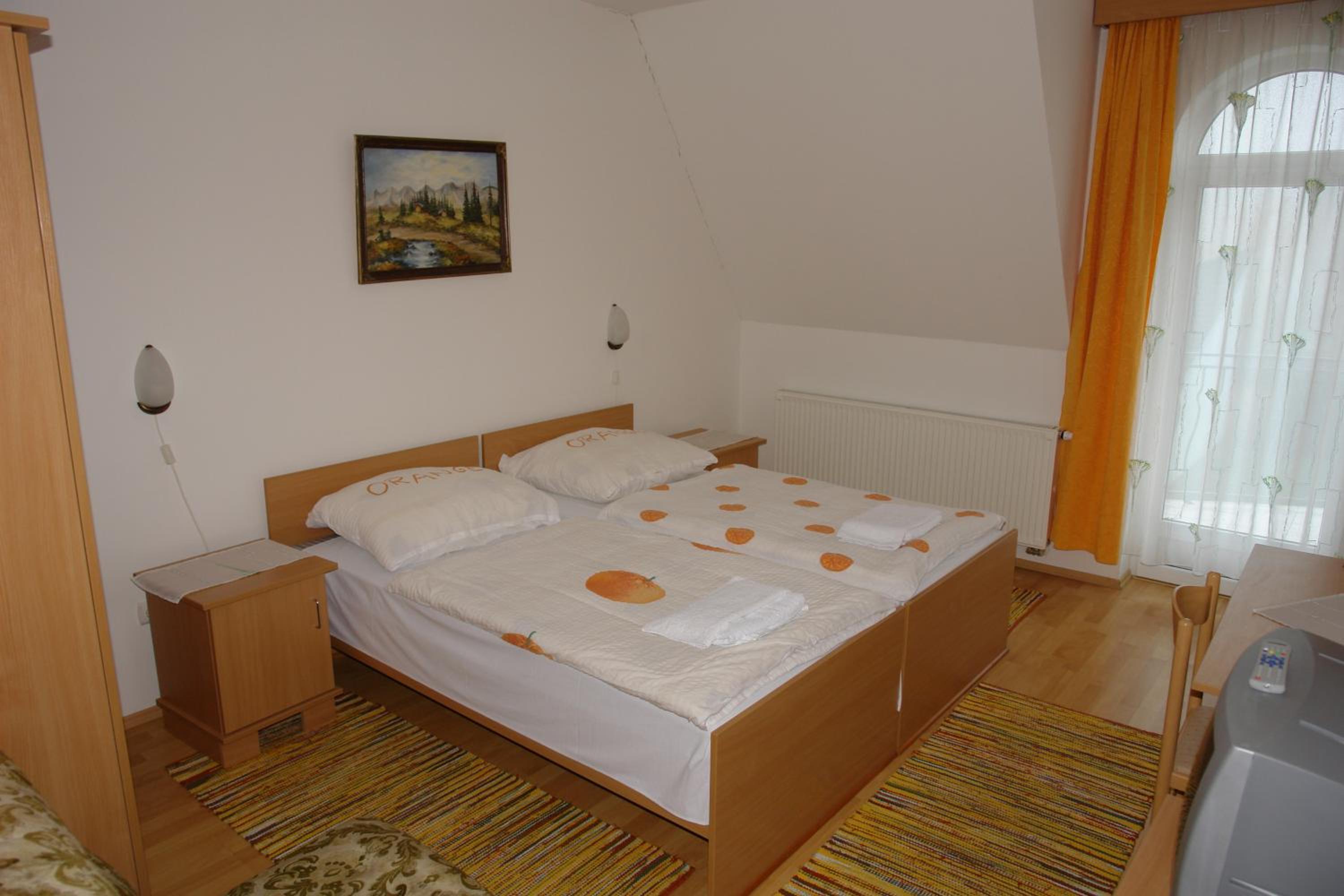 Double or Twin Room photo 2