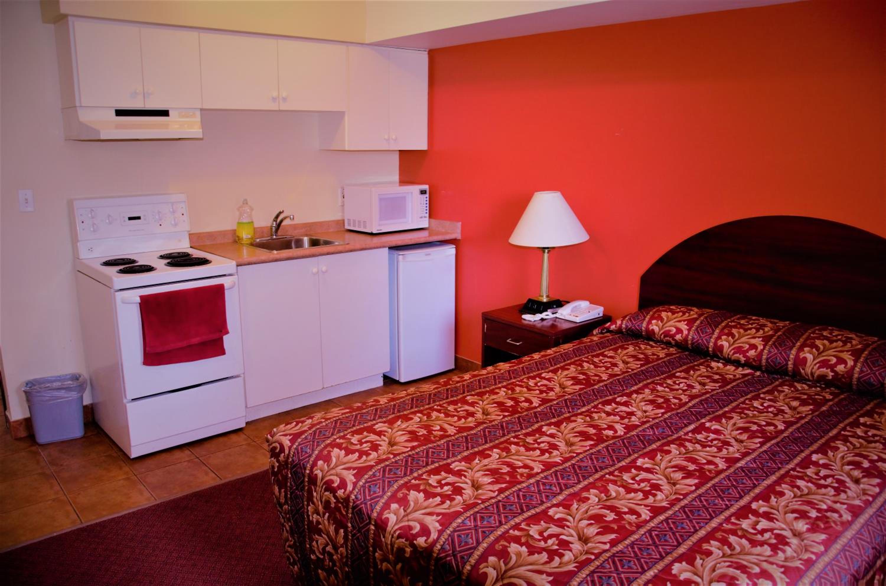 Queen Room - Photo 7