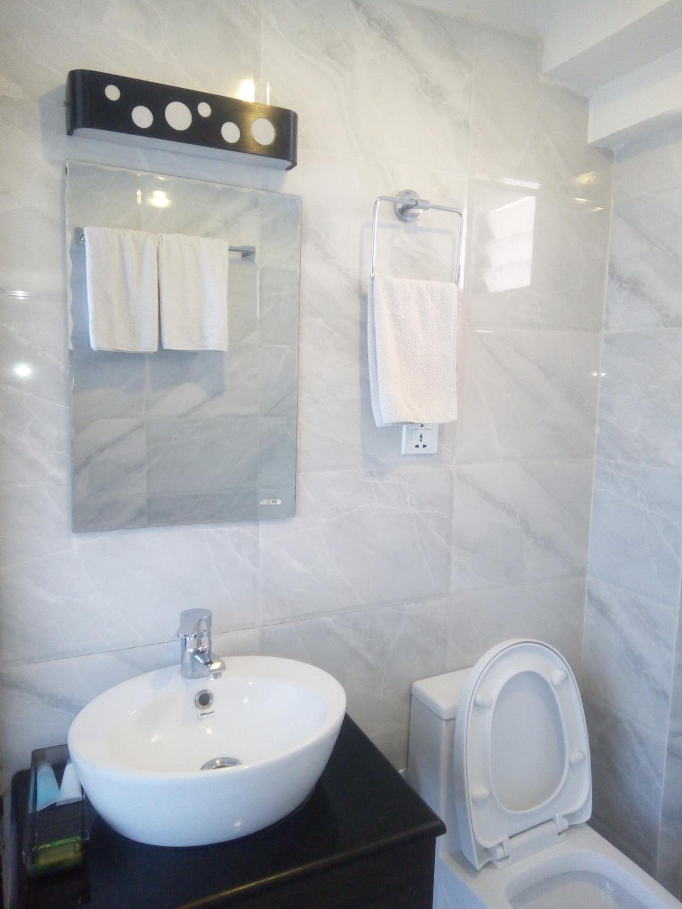 Deluxe Double or Twin Room - Photo 16