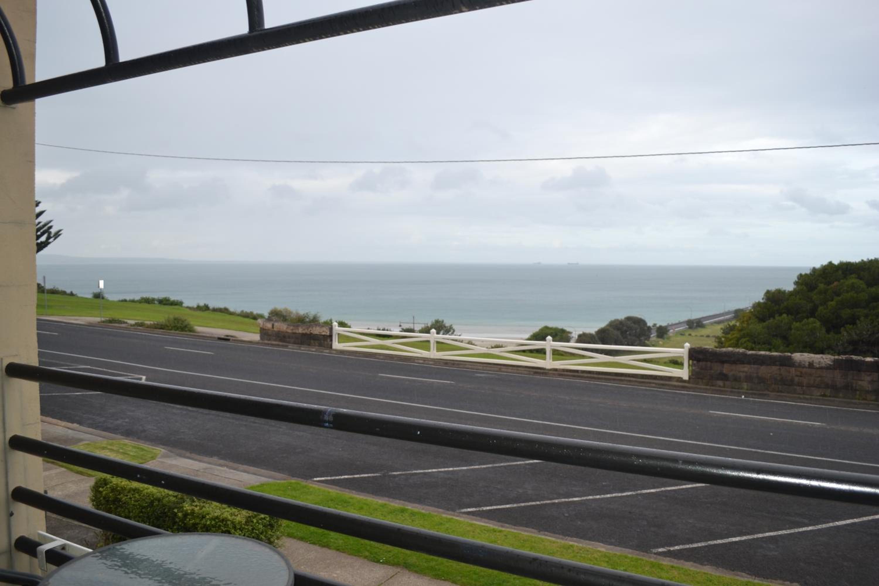 Apartment with Balcony - Photo 43