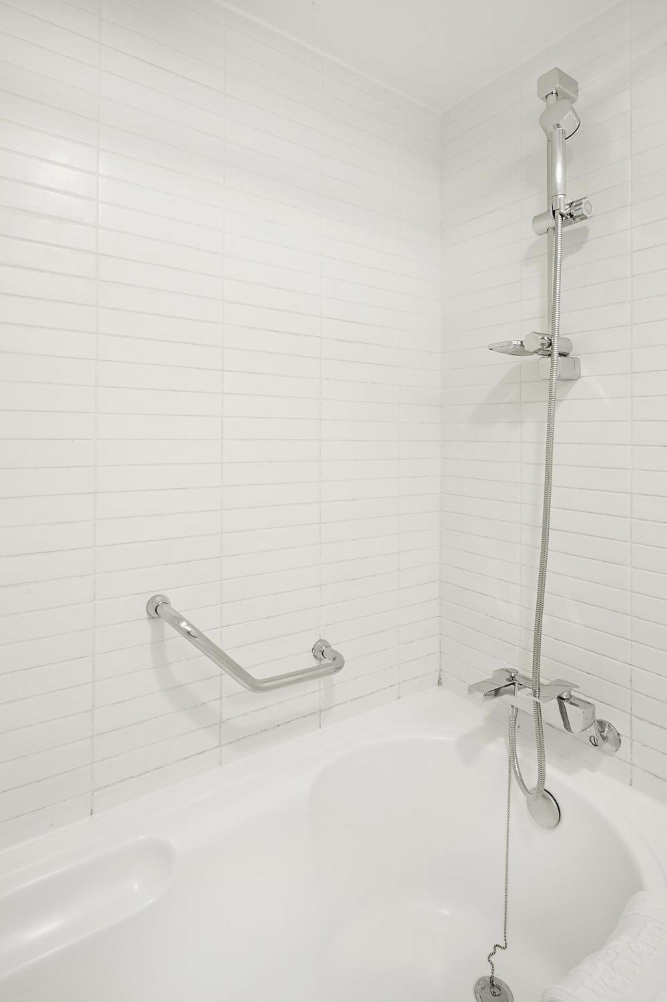 Connecting Double and Twin Room - Photo 6