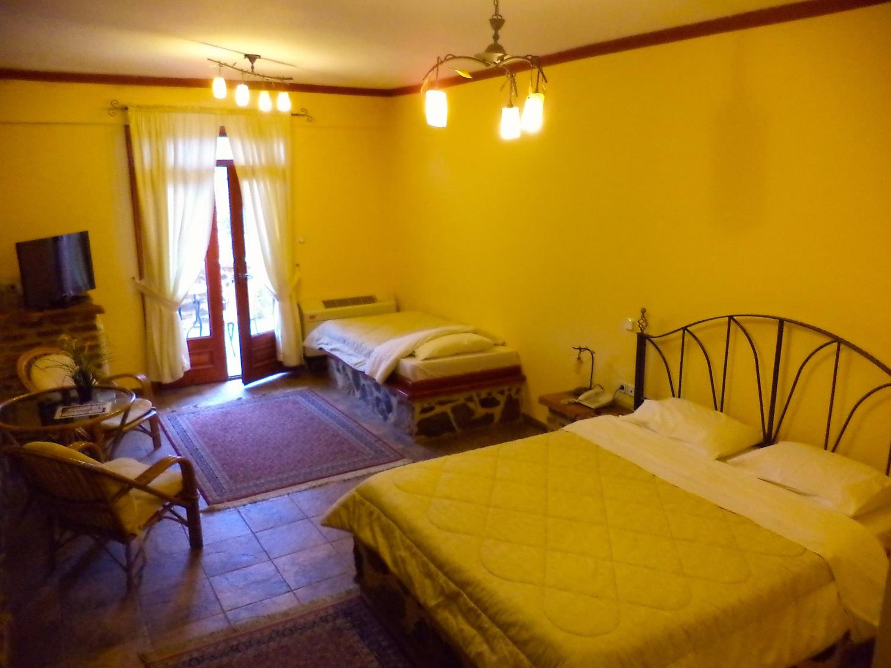 Triple Room with Lake View photo 1