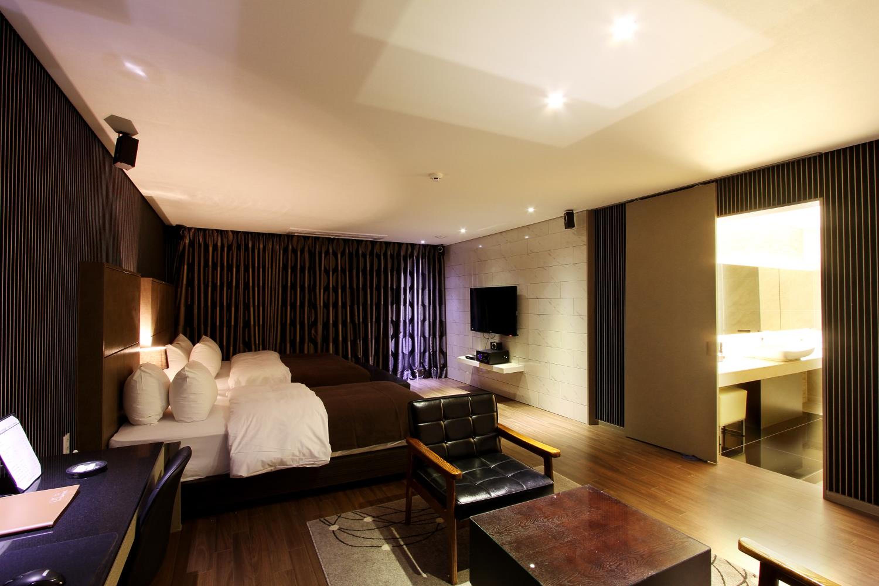 Junior Suite - Photo 42