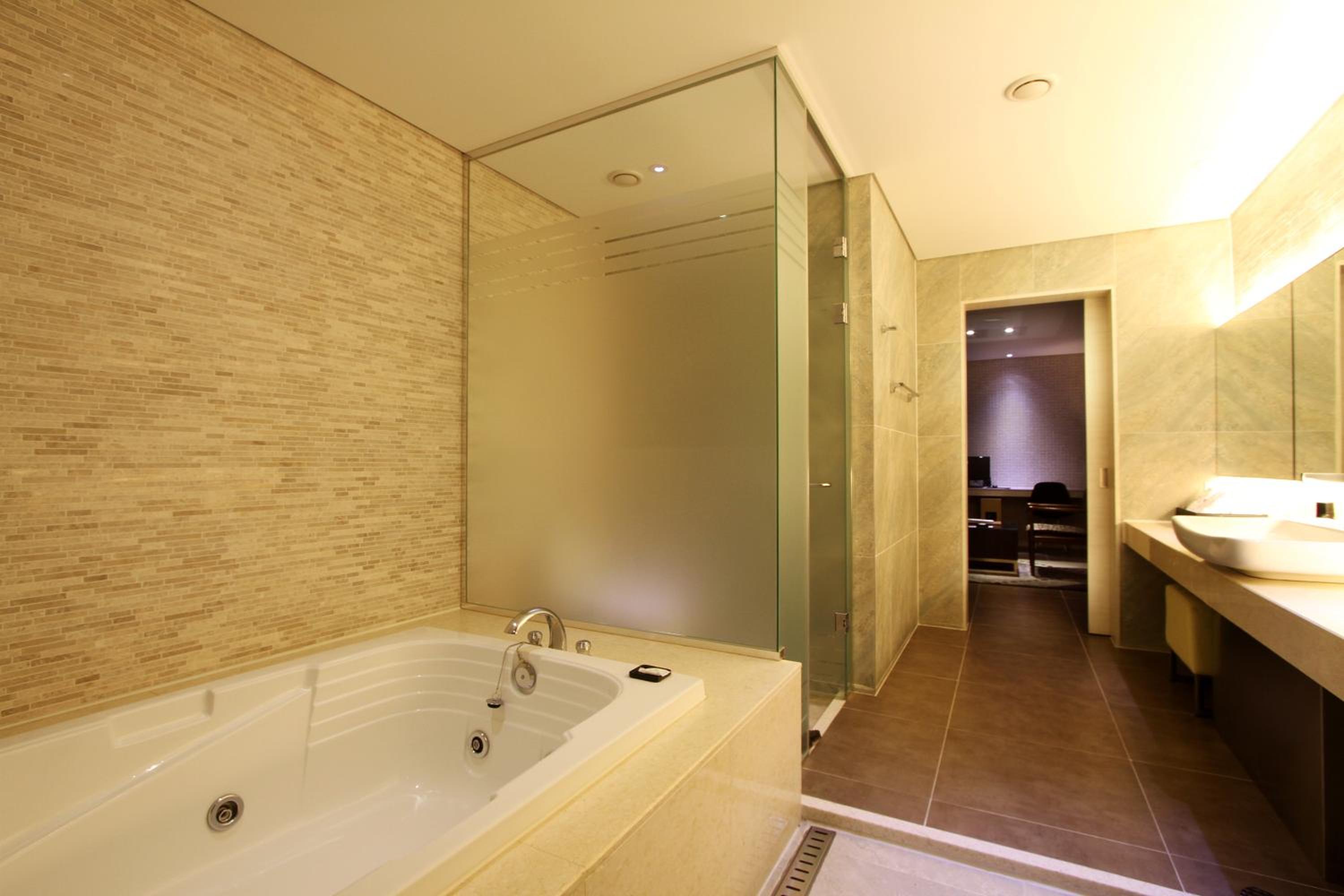 Junior Suite - Photo 30