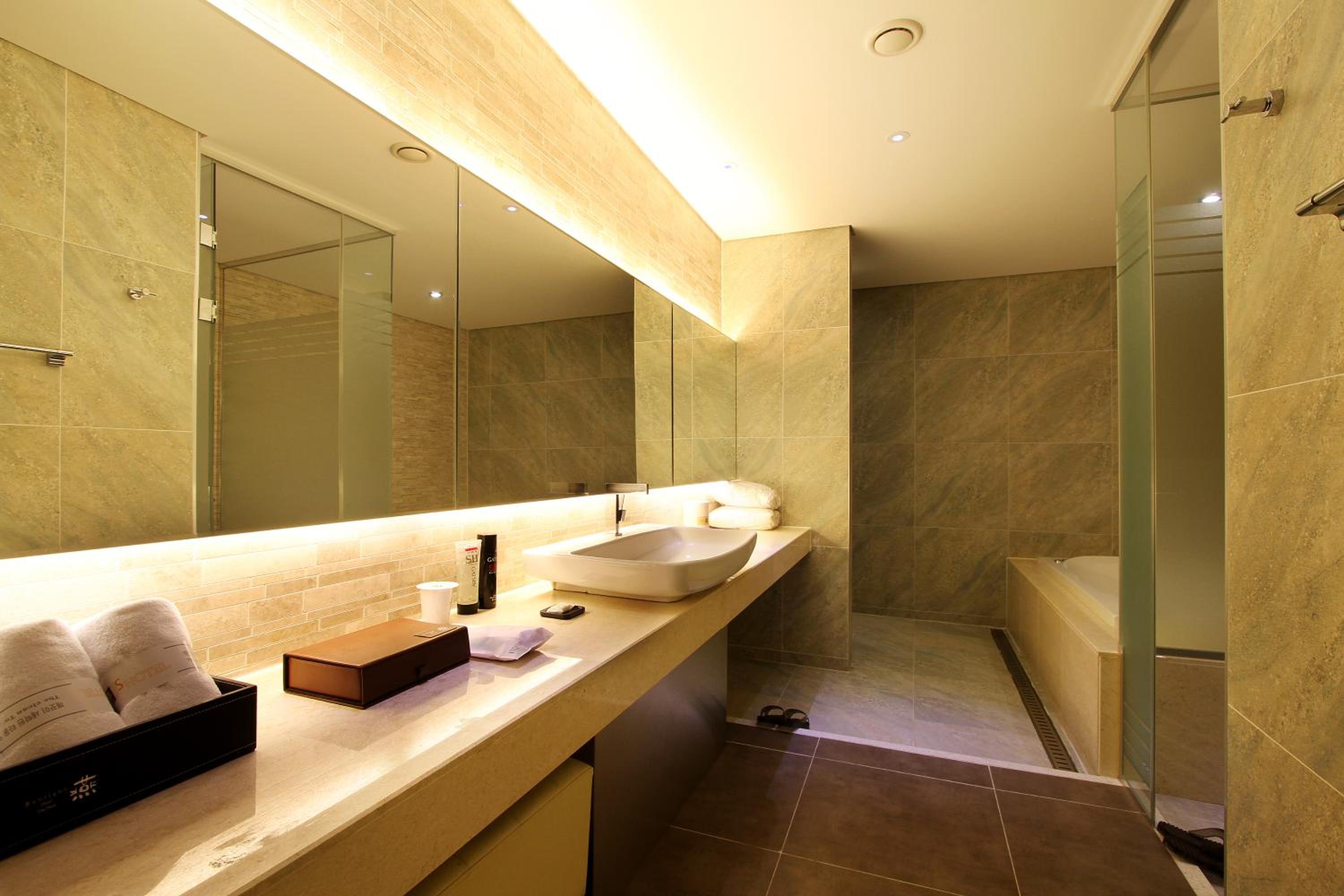 Junior Suite - Photo 28