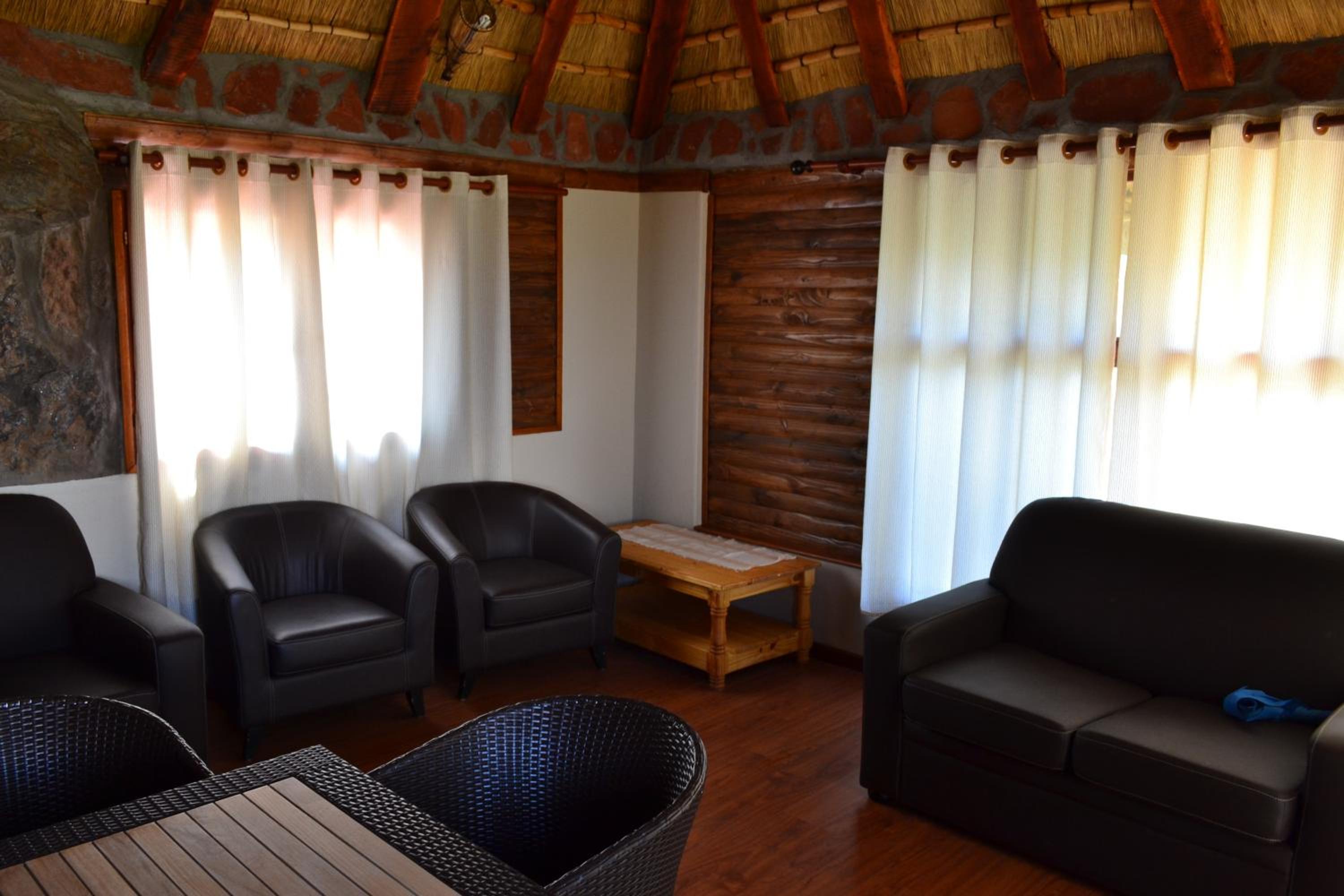 Family Bungalow photo 2