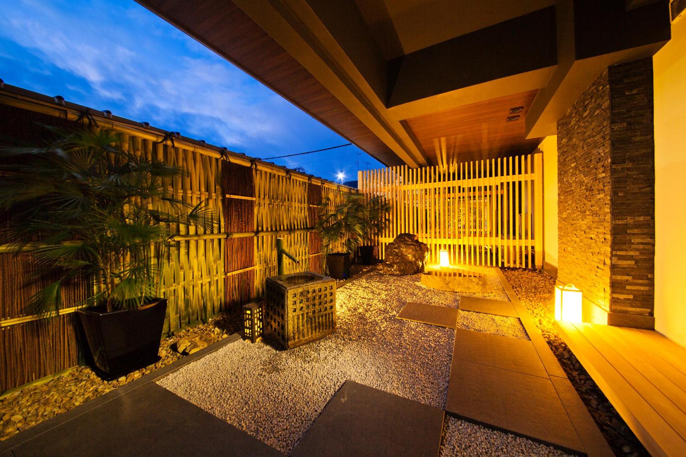 Superior Japanese-Style Room with Private Stone Garden - Non-Smoking