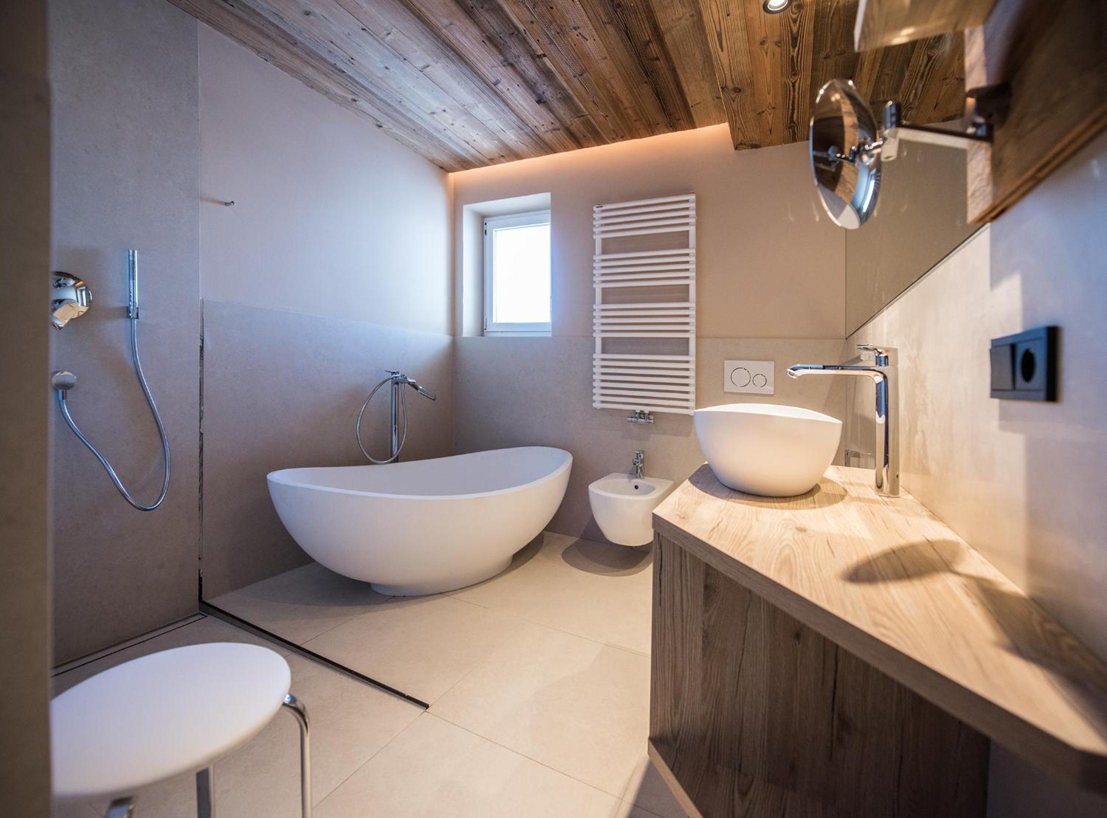 Deluxe Double Room with Bath photo 2