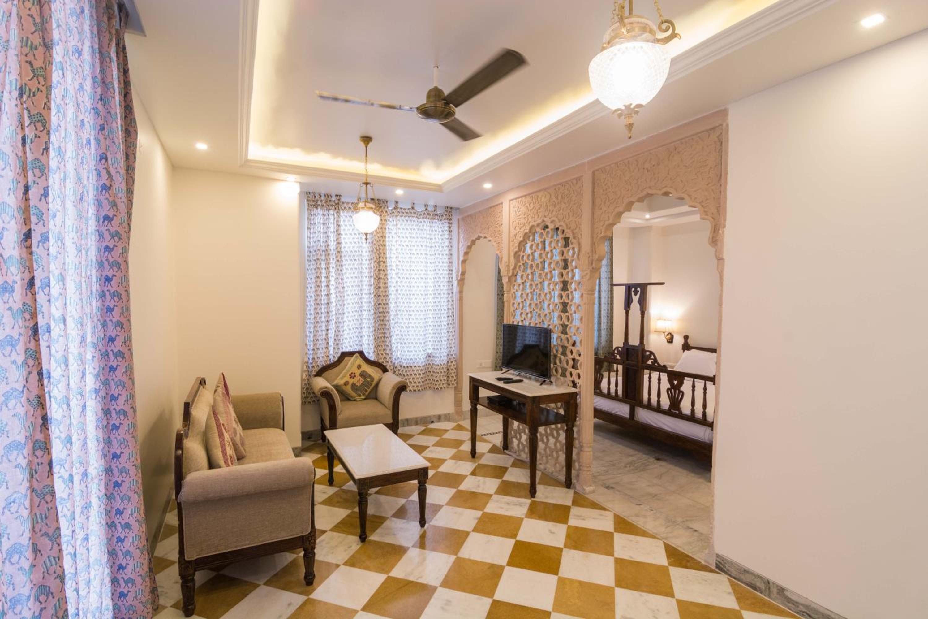 Deluxe Suite - Photo 4