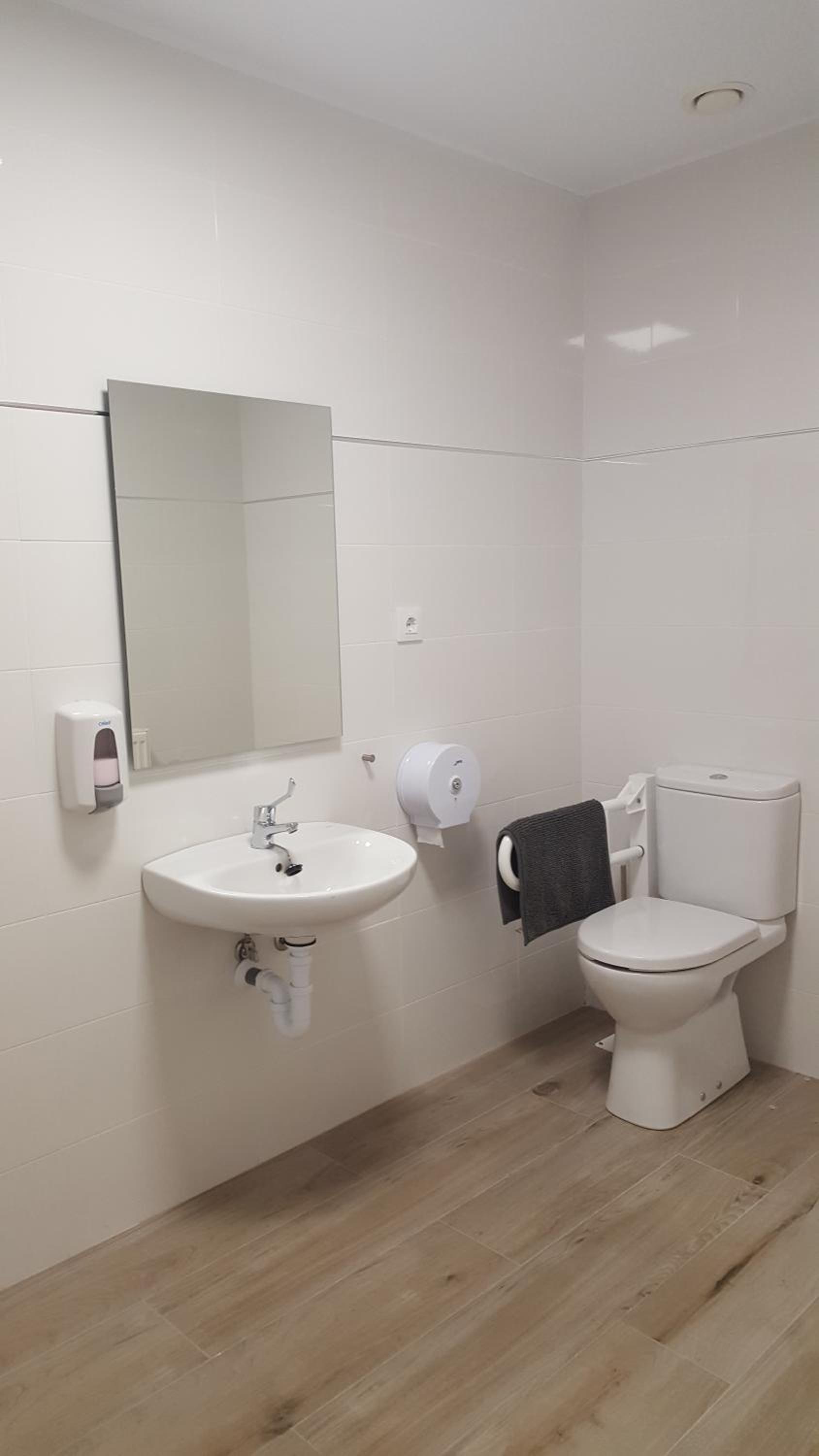 Triple Room - Photo 17