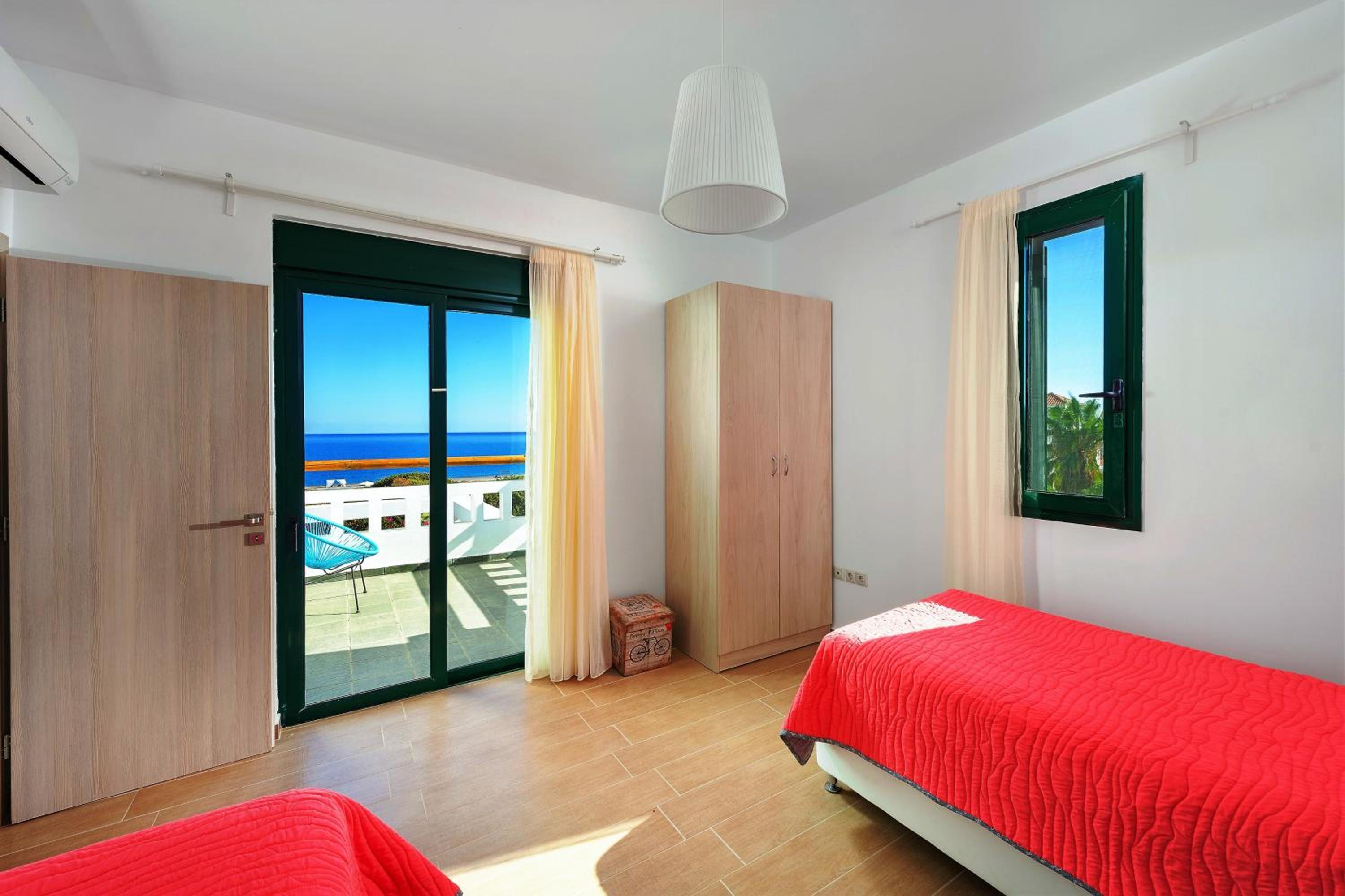 Villa - Beach Front photo 2