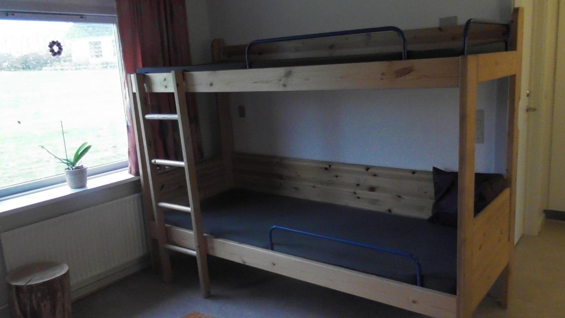 Quadruple Room with Private Bathroom - Photo 2