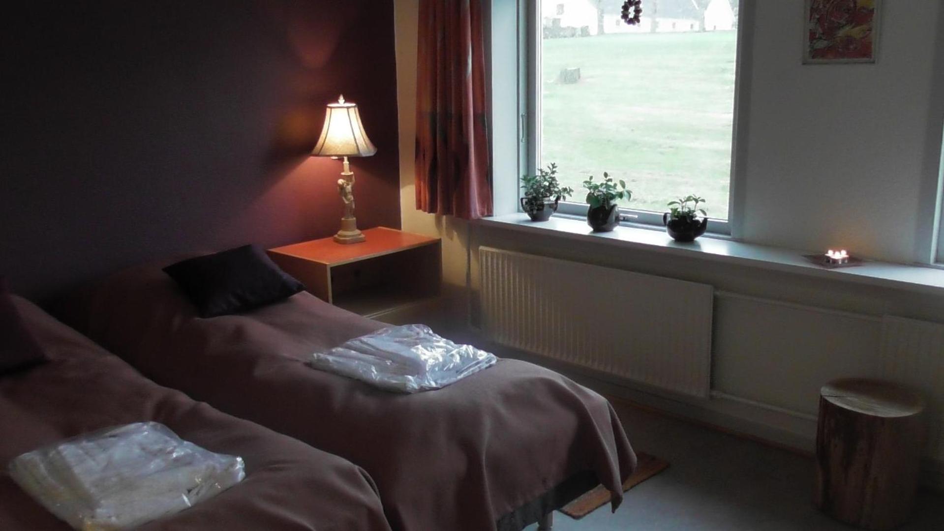 Quadruple Room with Private Bathroom - Photo 6