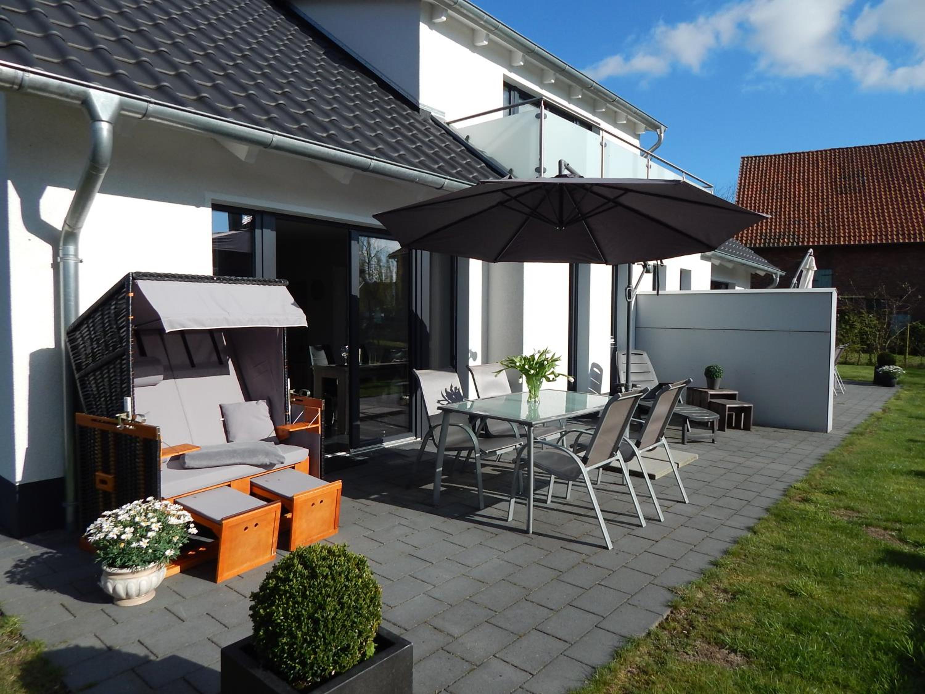 Apartment with Terrace photo 3